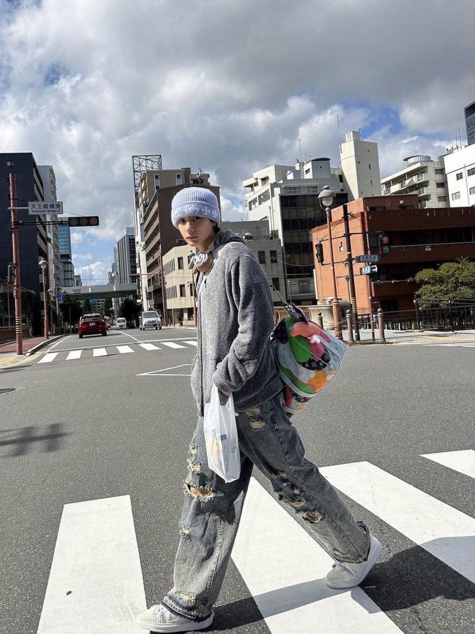Chrome Hearts Big Daddy Cashmere Beanie Light Blue White 착용 스타일 - 2