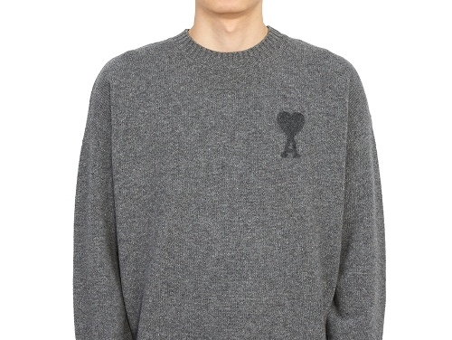 AMI de Coeur Needle Punch Sweater Heather Grey 착용 스타일 - 1