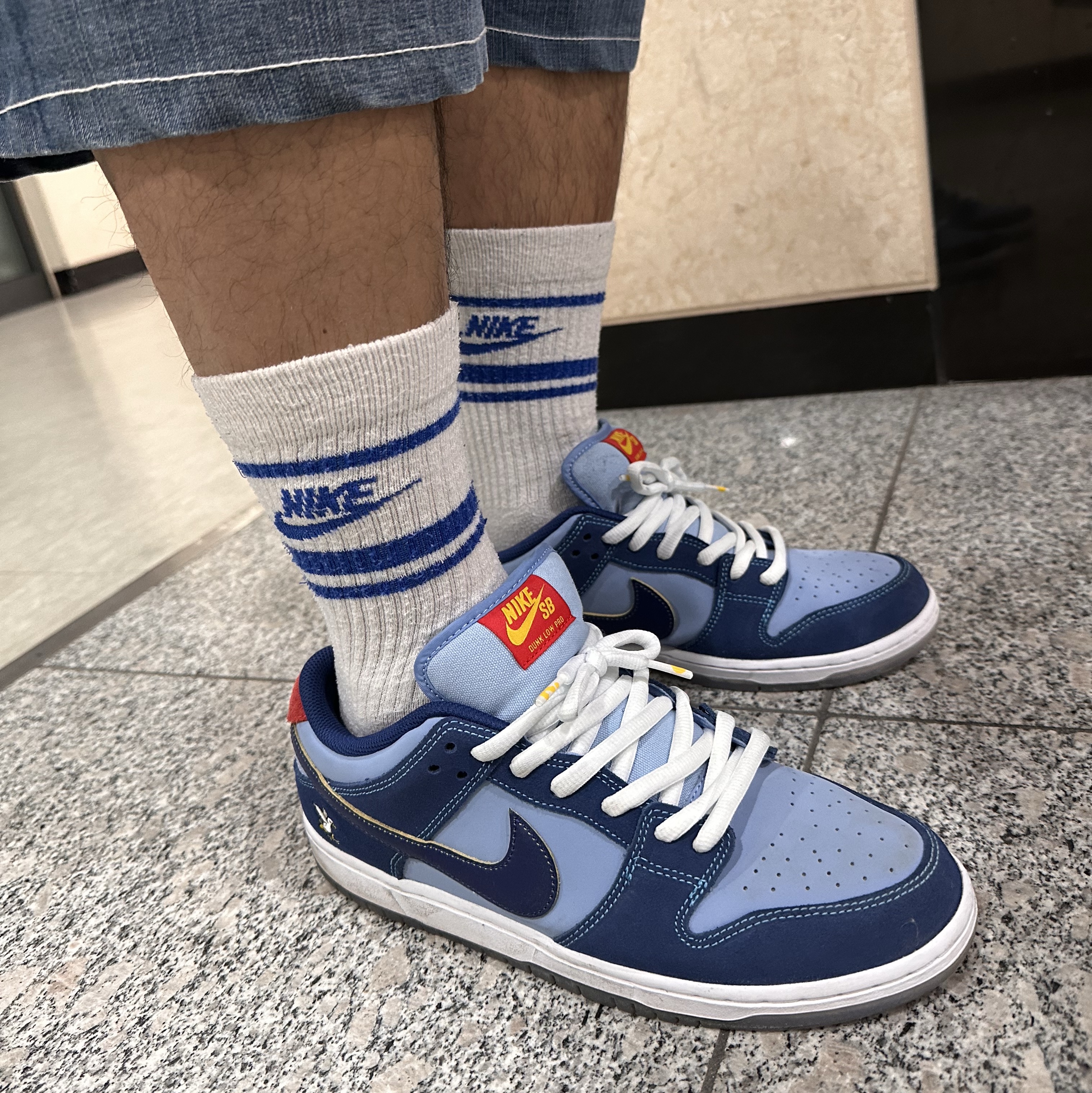 Supreme x WTAPS Mitchell & Ness Hockey Jersey Blue - 21FW, Nike x Why So Sad? SB Dunk Low Pro Coastal Blue 착용 스타일 - 3
