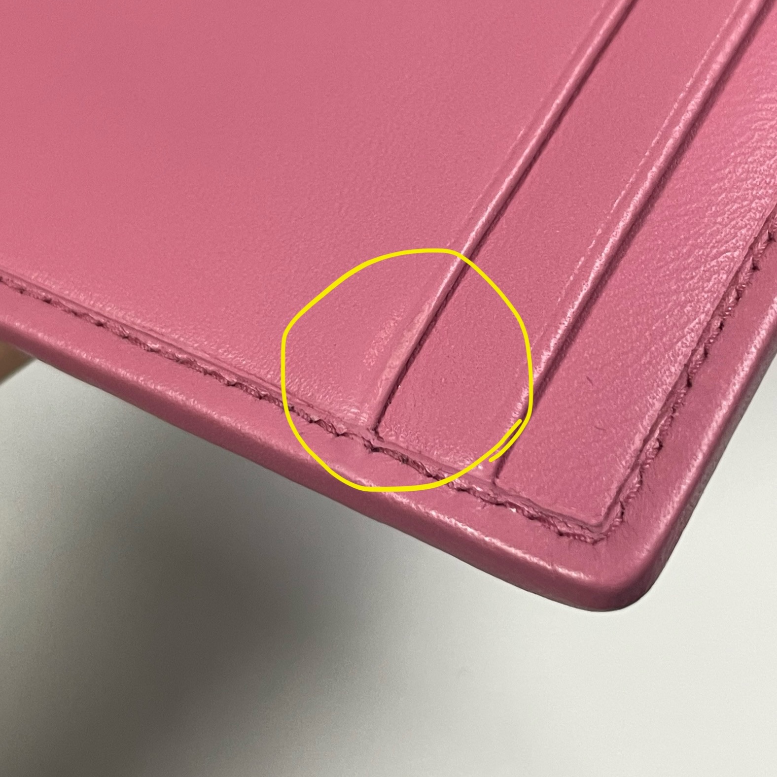 Miu Miu Matelasse Nappa Leather Card Holder Begonia Pink 착용 스타일 - 1