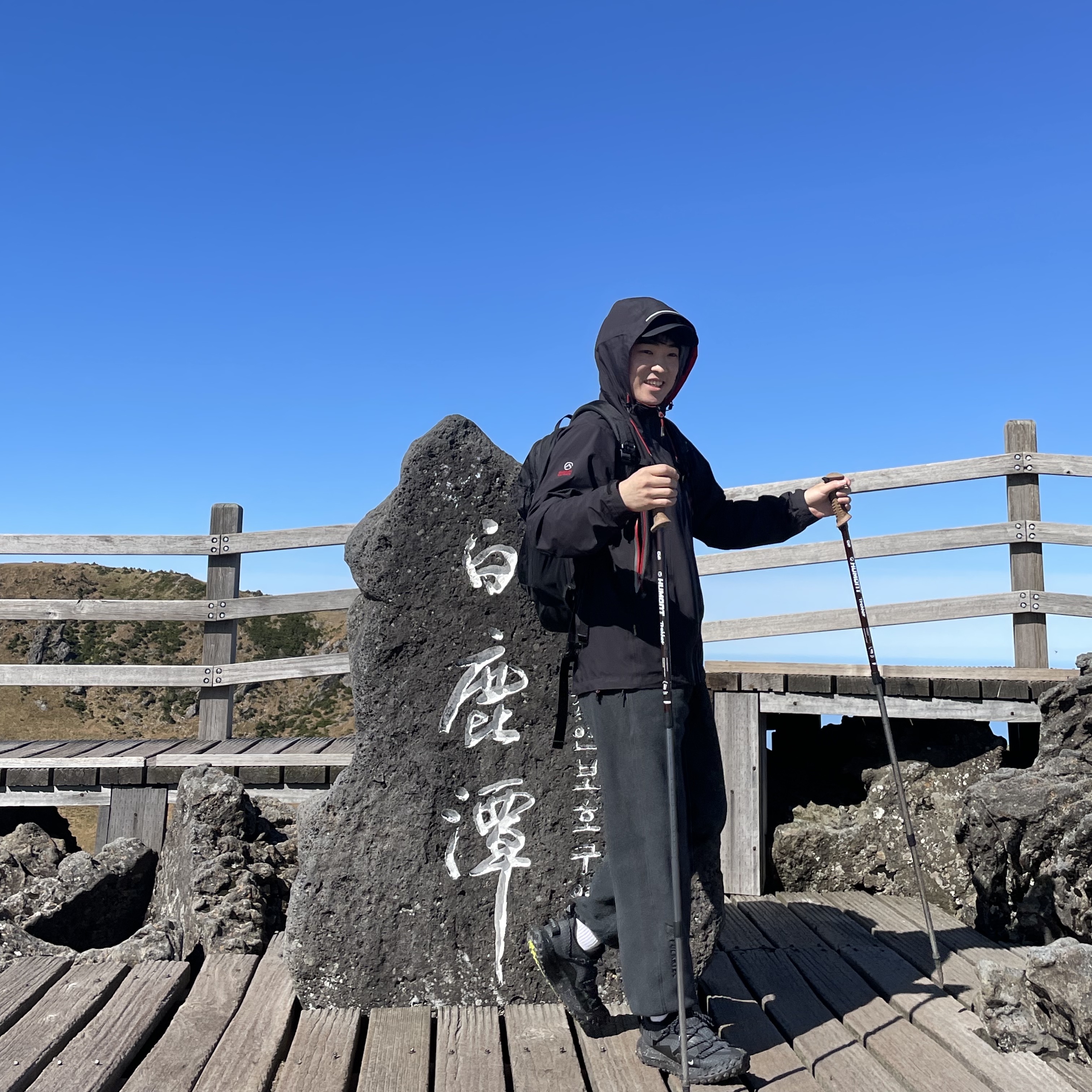 Nike ACG Polartec Wolf Tree Pants Off Noir Black - Asia, Nike ACG Mountain Fly Low Gore-Tex SE Dark Smoke Grey 착용 스타일