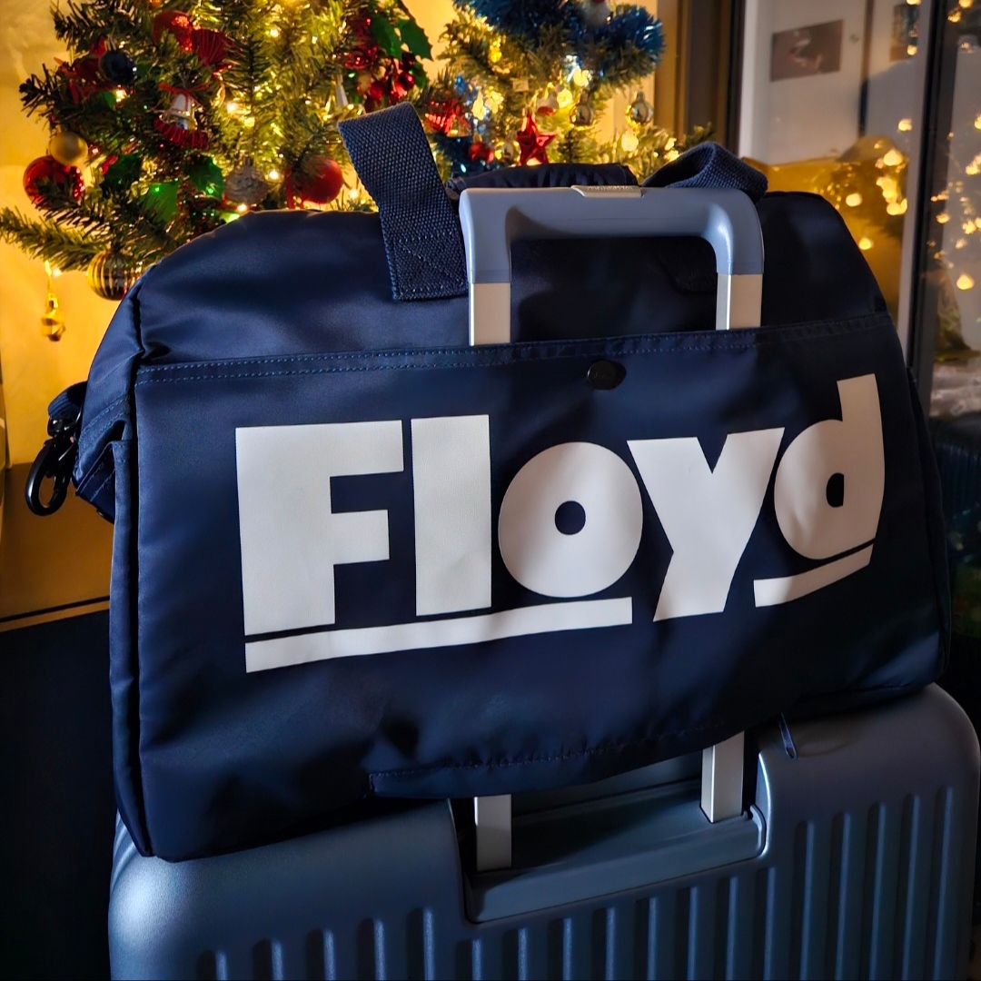 Floyd Weekender Shark Blue 착용 스타일