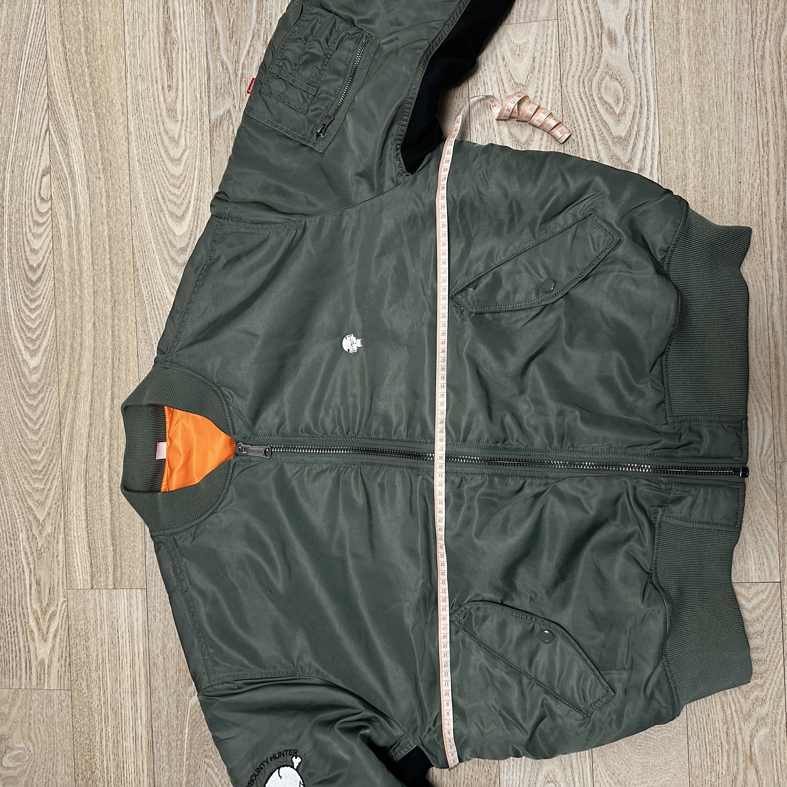Supreme x Bounty Hunter MA-1 Jacket Olive - 23FW 착용 스타일 - 2