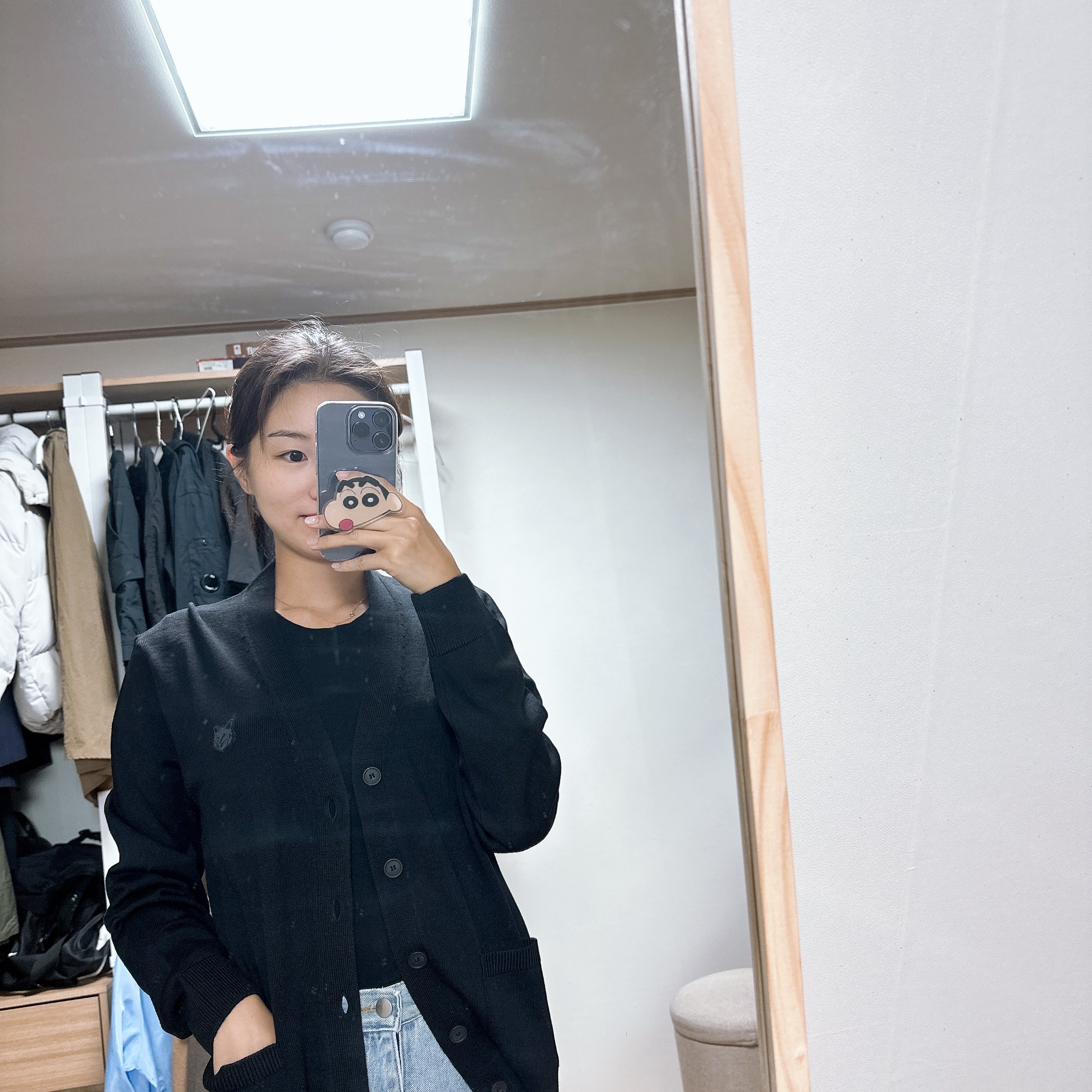 Maison Kitsune Bold Fox Head Patch Regular Cardigan Black 착용 스타일 - 3