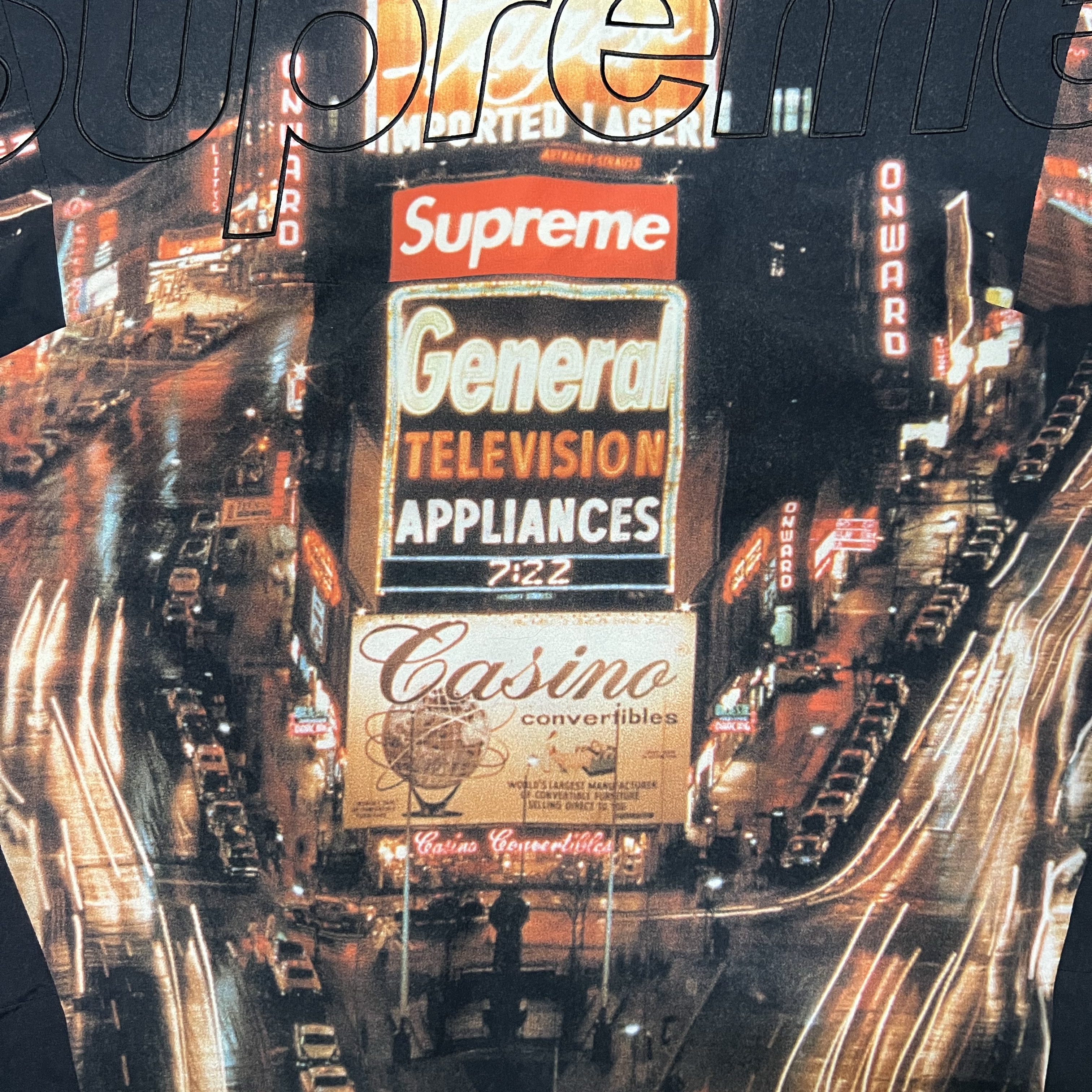 Supreme x The North Face Taped Seam Shell Jacket Times Square - 22FW 착용 스타일
