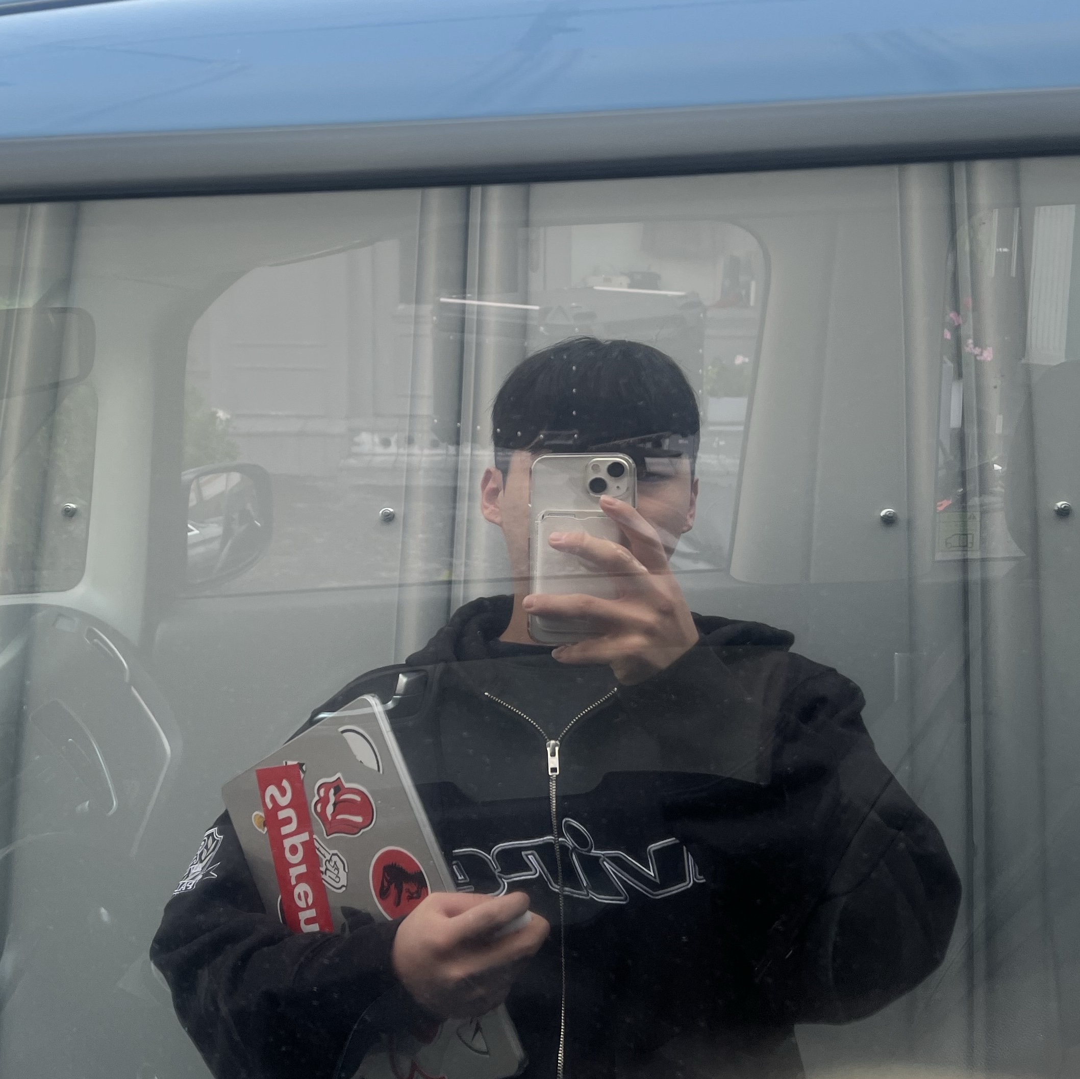 Palace Avirex Zip Hood Black - 23FW, Apple 2022 MacBook Pro 13 M2 256GB SSD / 8GB RAM Silver (Korean Ver.) 착용 스타일