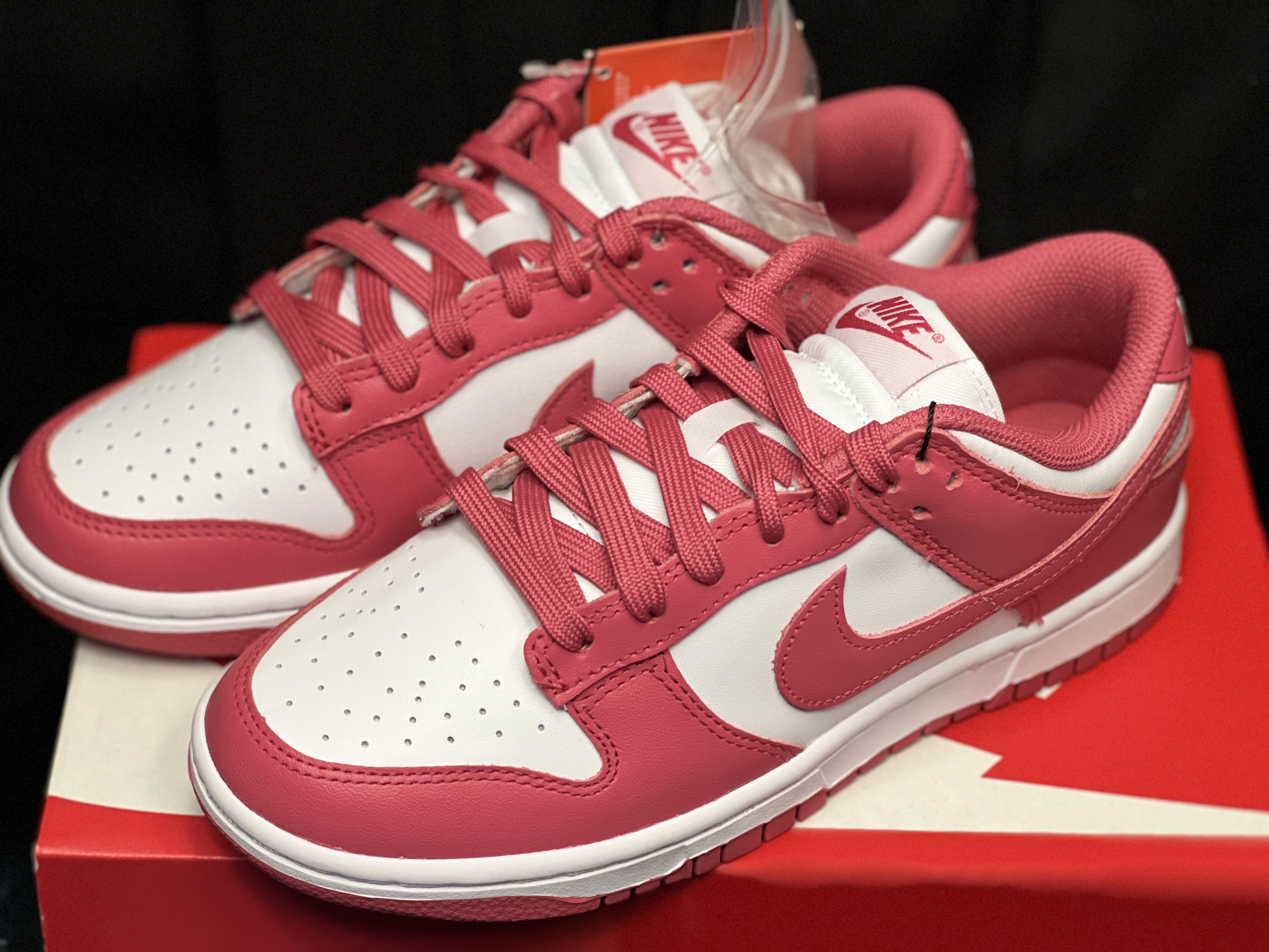 (W) Nike Dunk Low Archeo Pink 착용 스타일