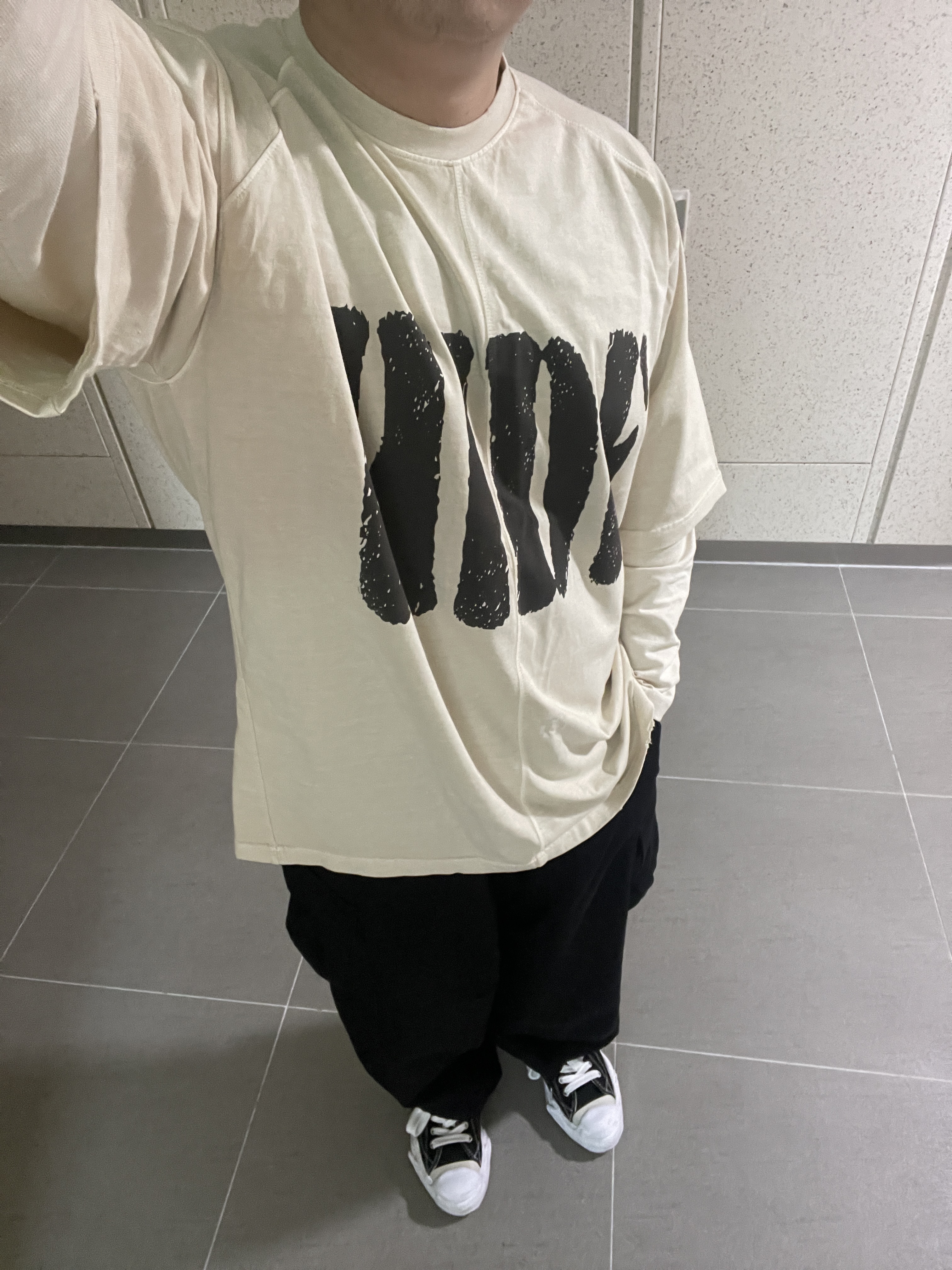 Maison Mihara Yasuhiro Hank OG Sole Canvas Low-top Sneakers Black 착용 스타일 - 5