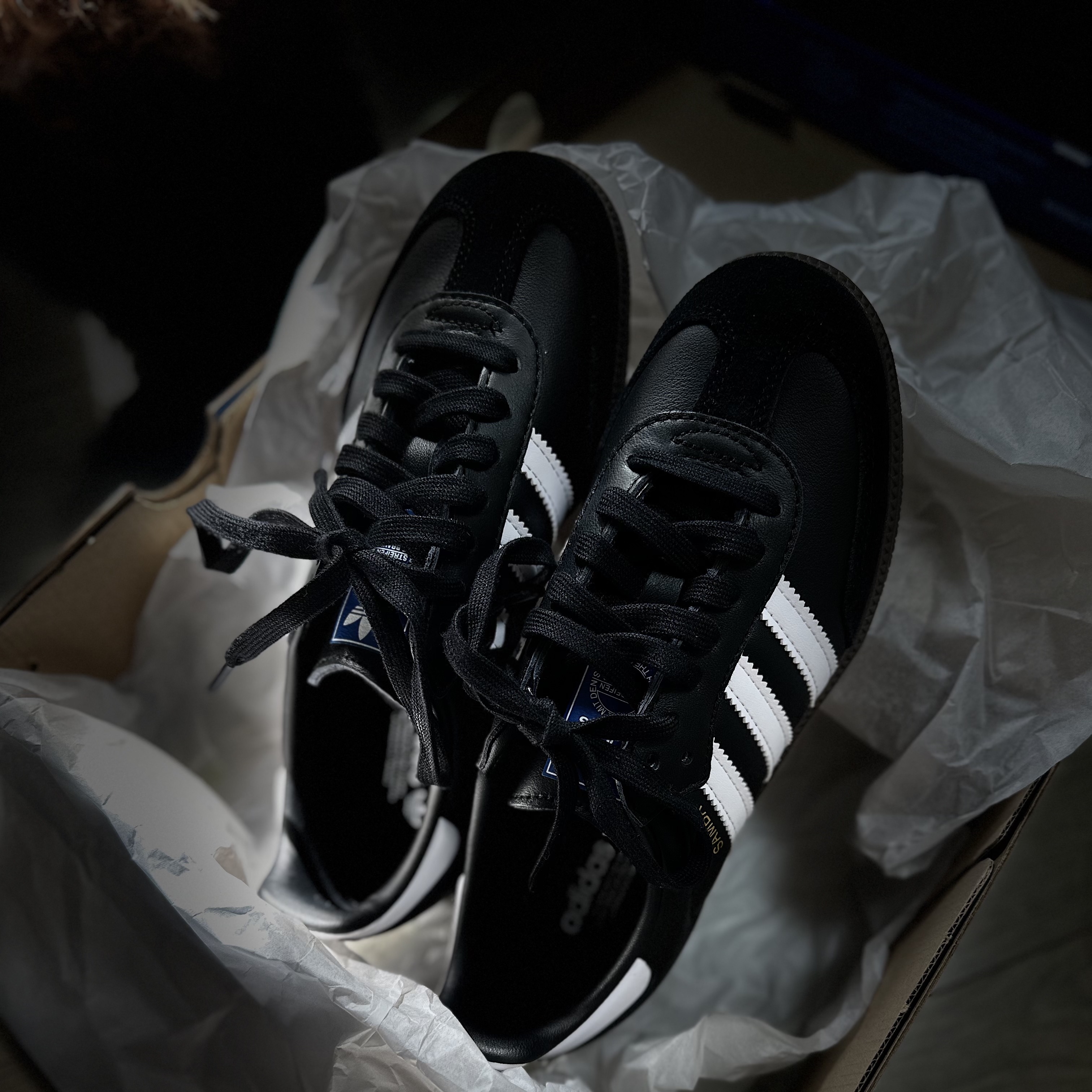 Adidas Samba OG Black White Gum 착용 스타일