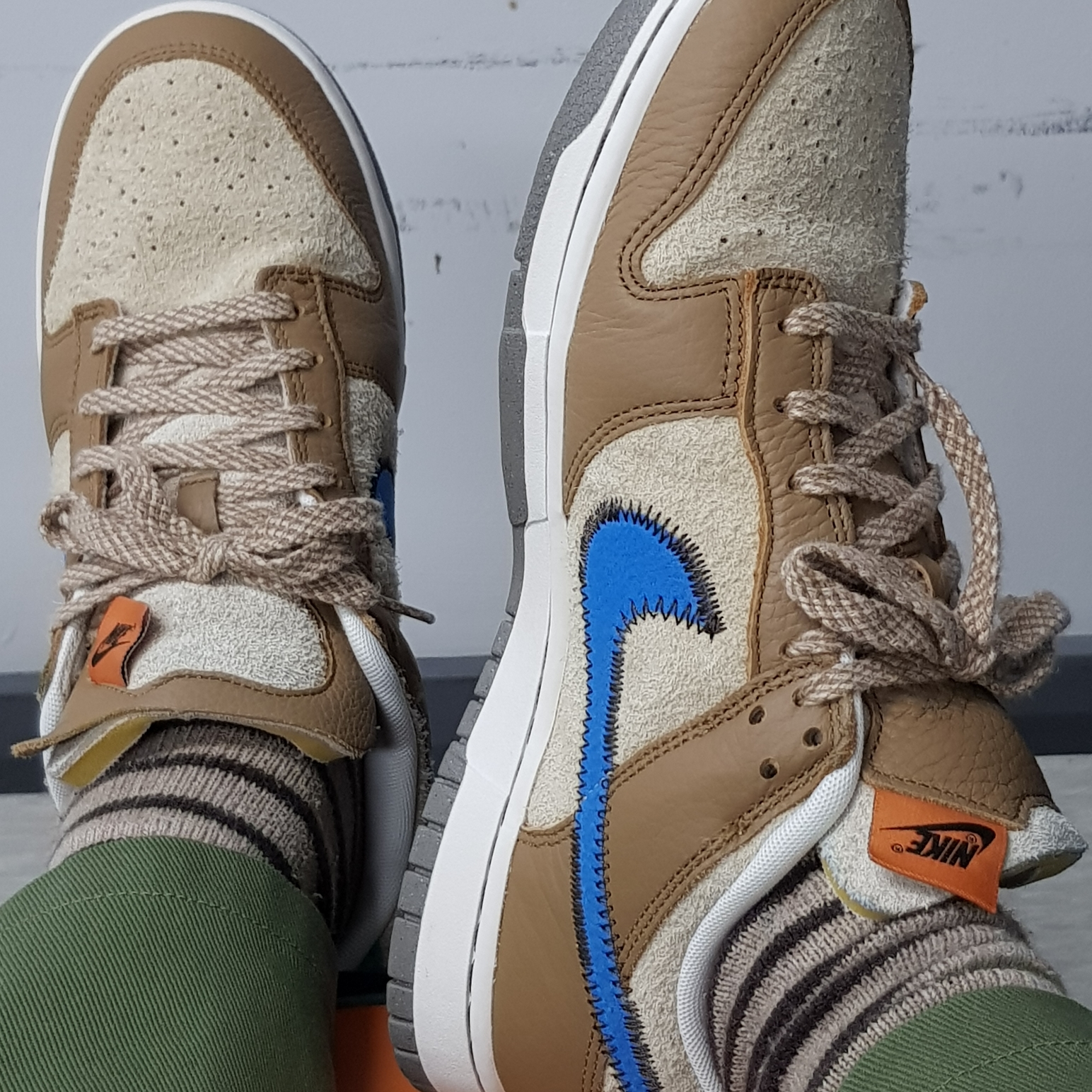 Nike x Size? Dunk Low Dark Driftwood Photo Blue 착용 스타일
