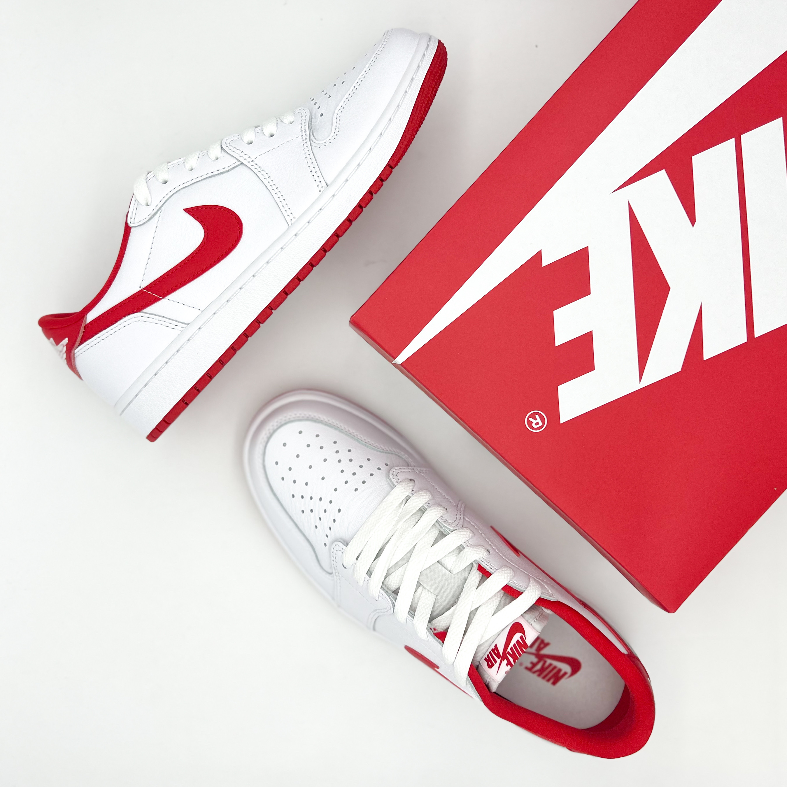 Jordan 1 Retro Low OG University Red 착용 스타일 - 5