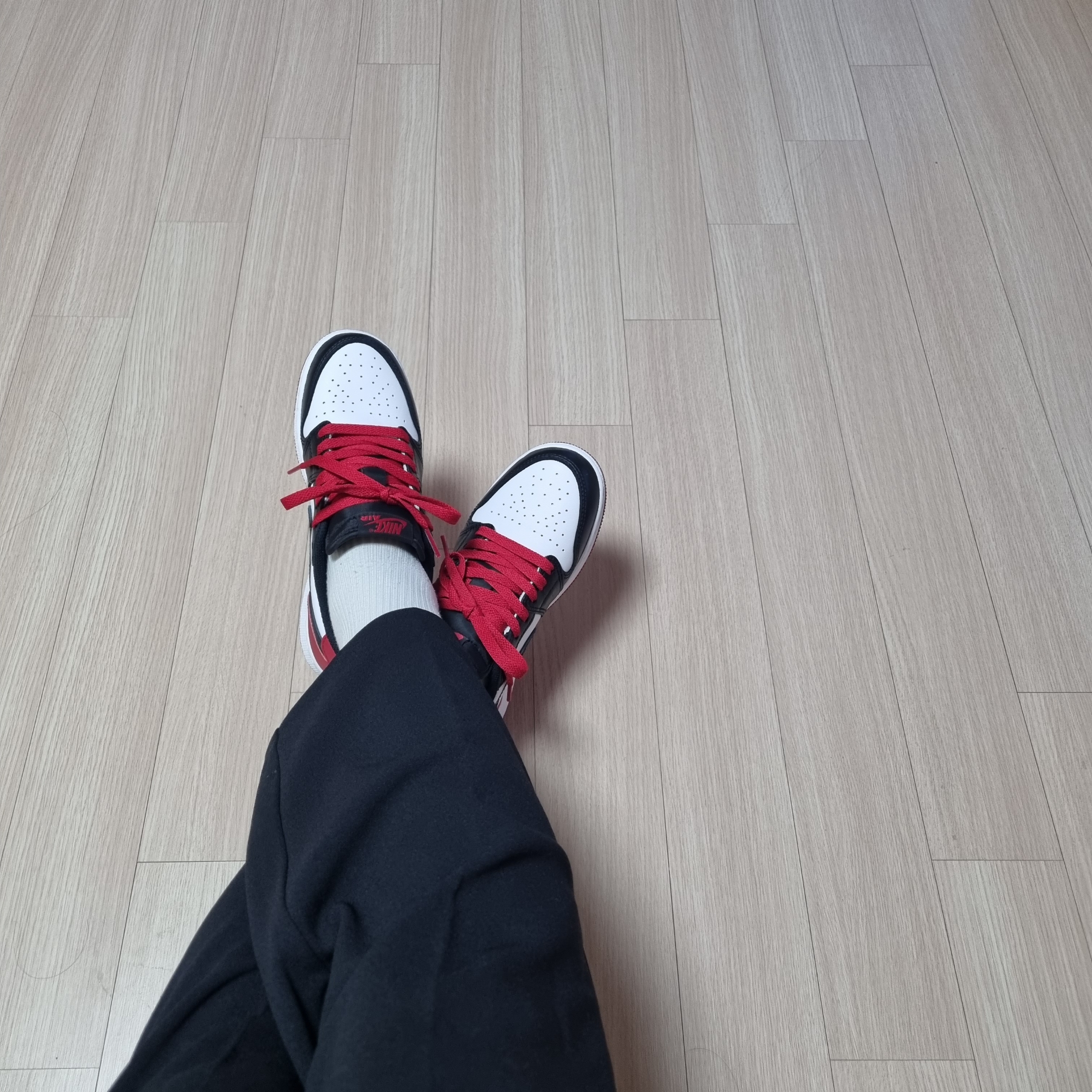(GS) Jordan 1 Retro Low OG Black Toe 착용 스타일