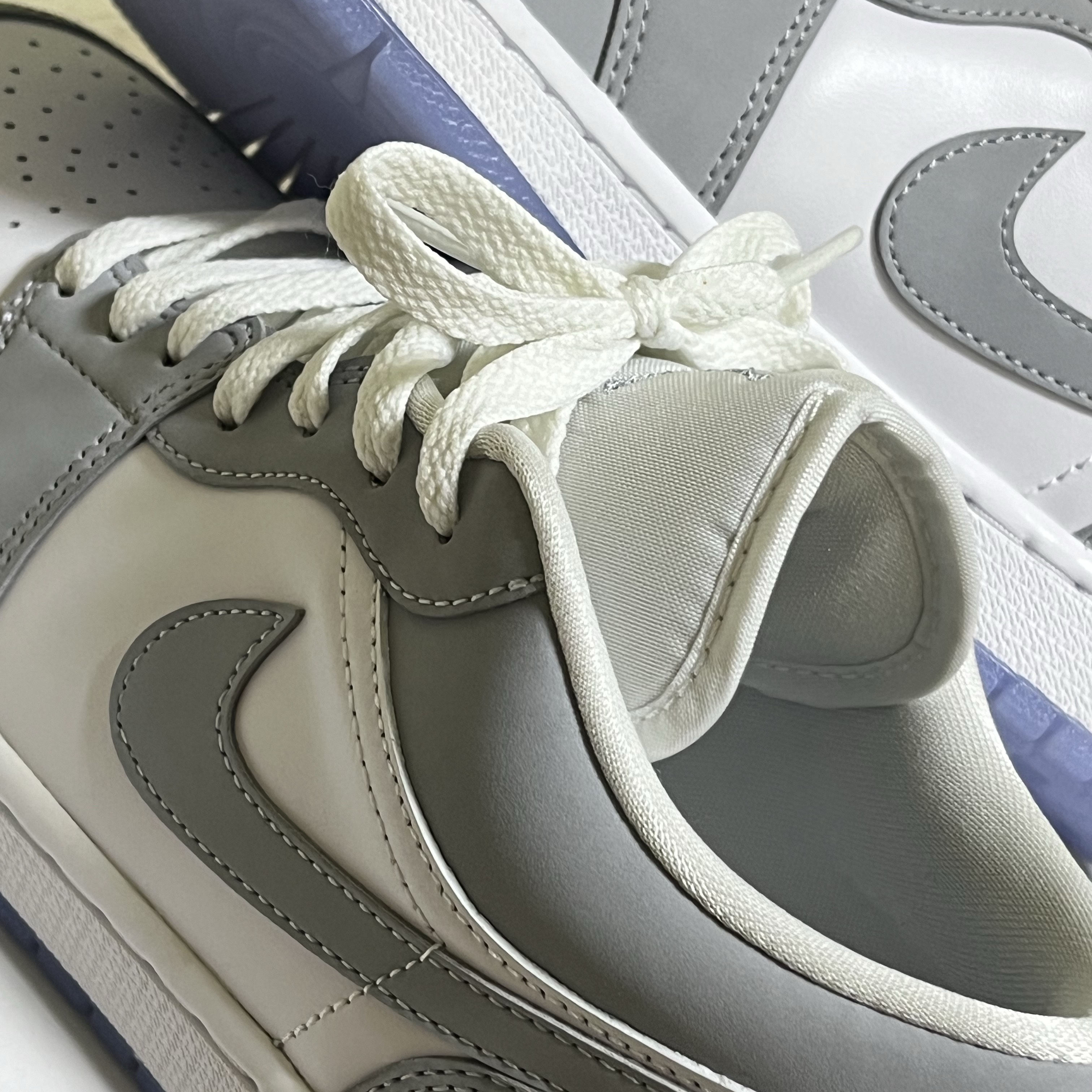 (W) Jordan 1 Low White Wolf Grey 착용 스타일