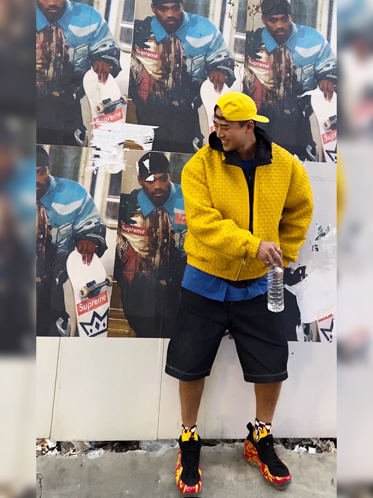 Supreme Woven Leather Varsity Jacket Yellow - 23FW, Supreme x Bounty Hunter Skulls T-Shirt Royal - 23FW 착용 스타일 - 1