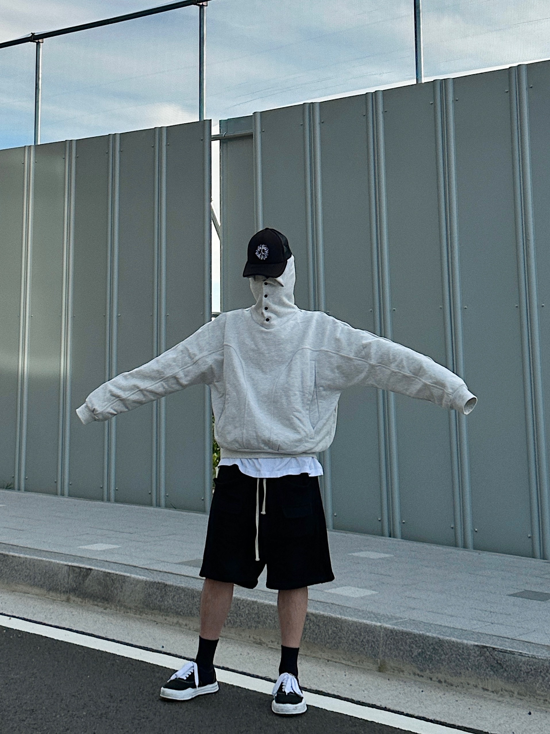 Grailz Geometry Hoodie Ash Sage, Grailz Geometry Hoodie Heather Grey 착용 스타일 - 1