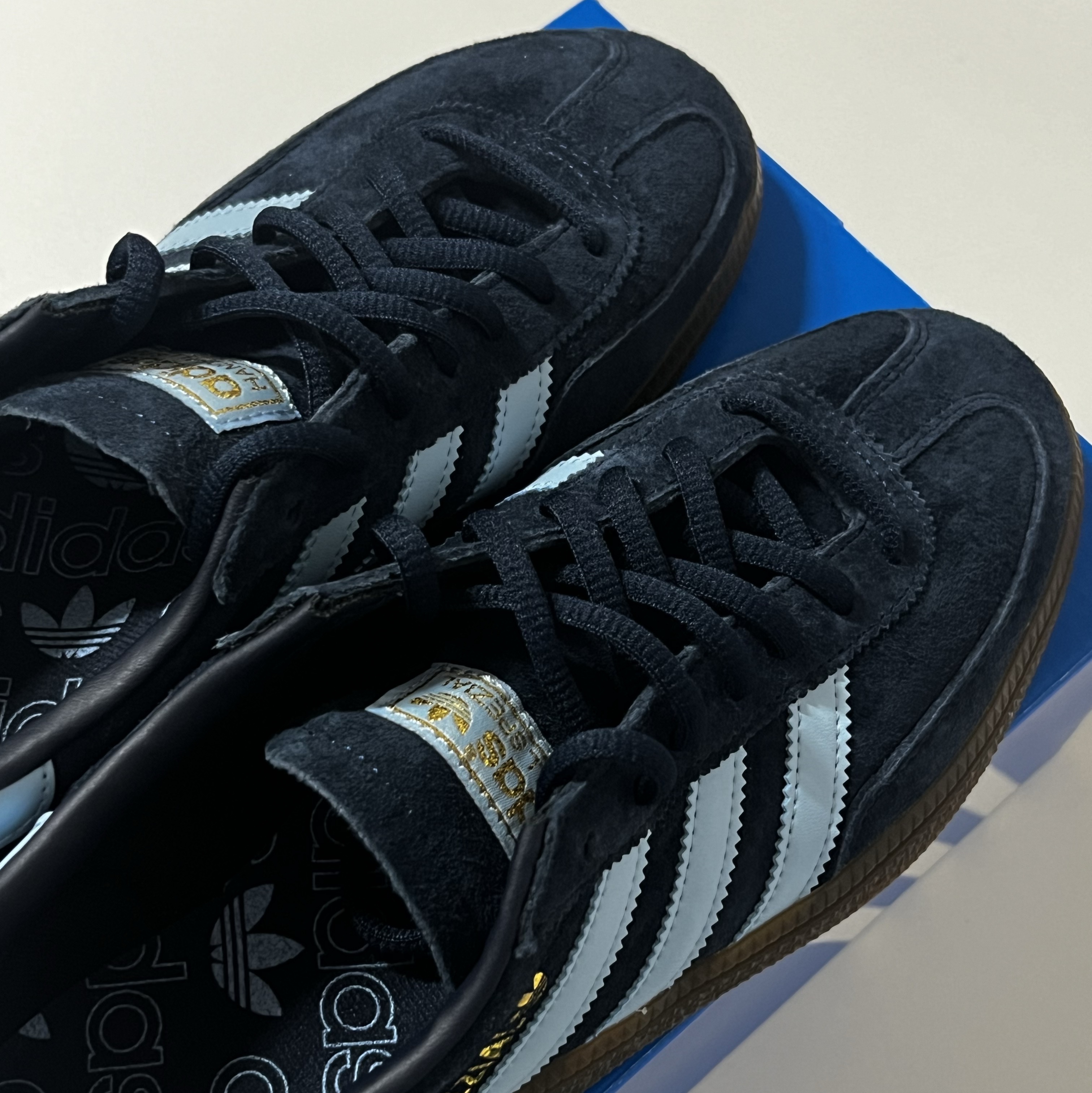 Adidas Spezial Handball Collegiate Navy 착용 스타일