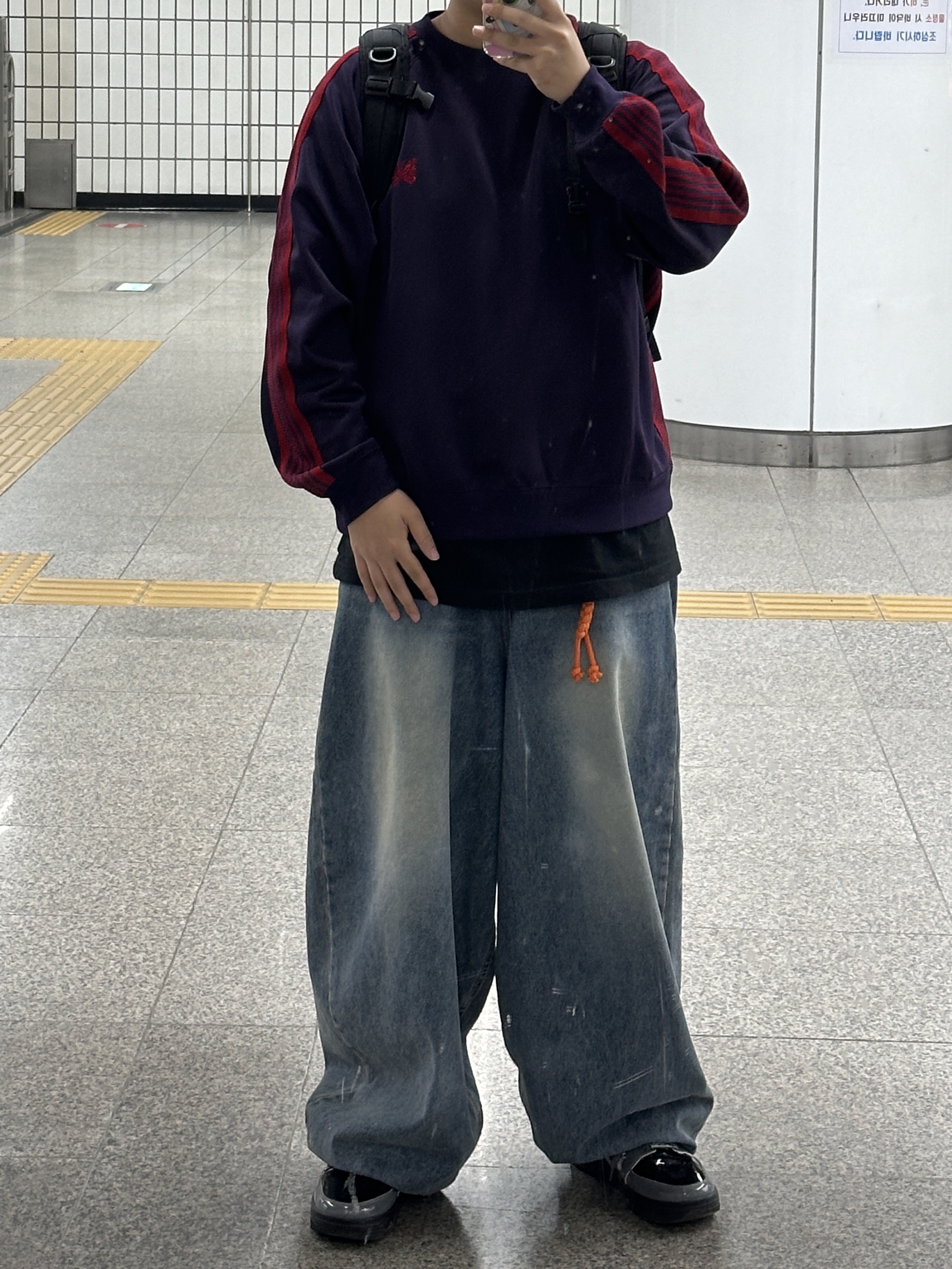 Needles Track Crewneck Poly Smooth Dark Purple 착용 스타일 - 1
