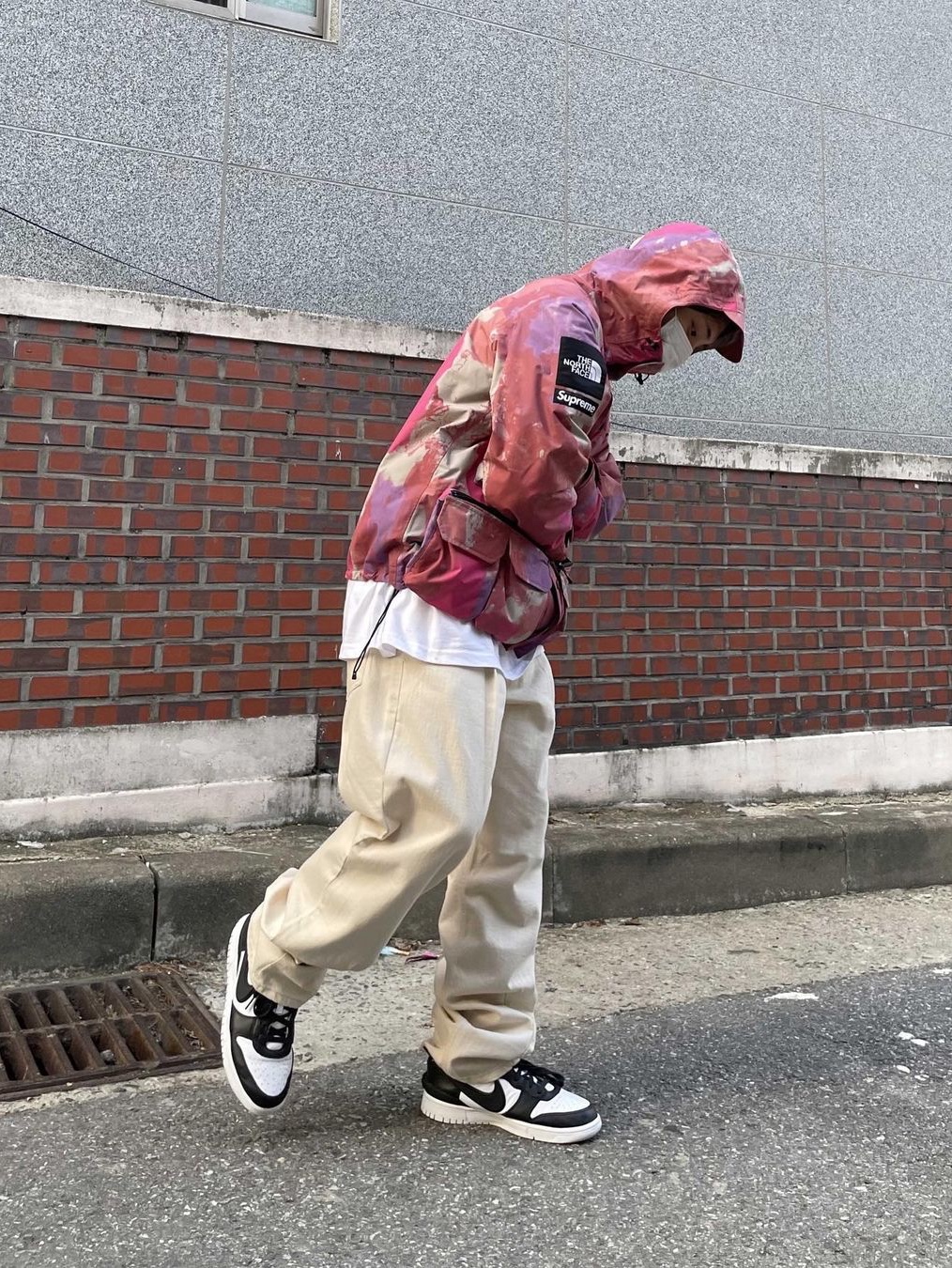Supreme x The North Face Cargo Jacket Multi-Color - 20SS, Supreme Backpack Blue - 23FW 착용 스타일 - 2
