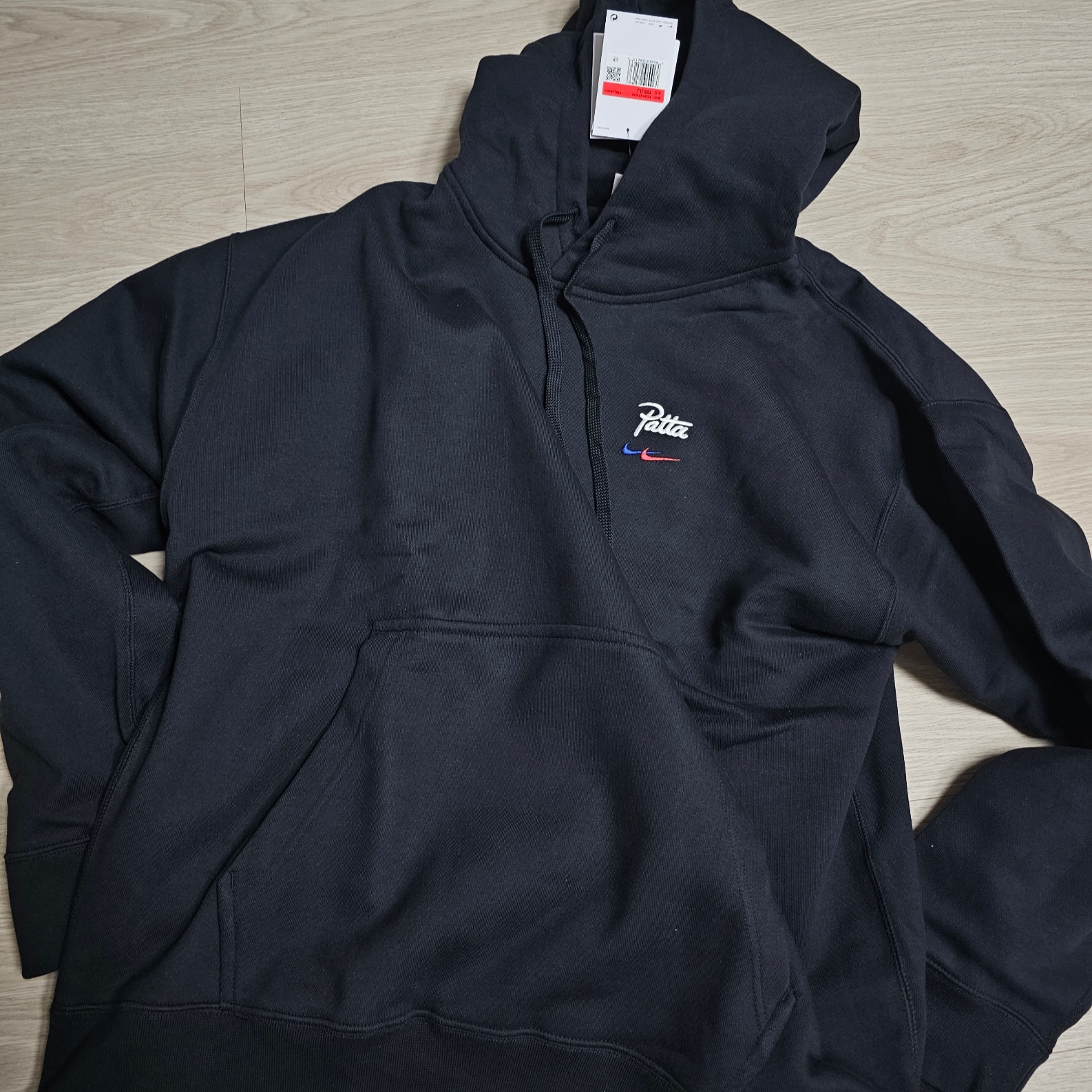Nike x Patta x FC Barcelona Solo Swoosh Hoodie Culers del Món (FD4147-010), Supreme x Umbro Cotton Ripstop Track Jacket Black - 23FW 착용 스타일 - 2