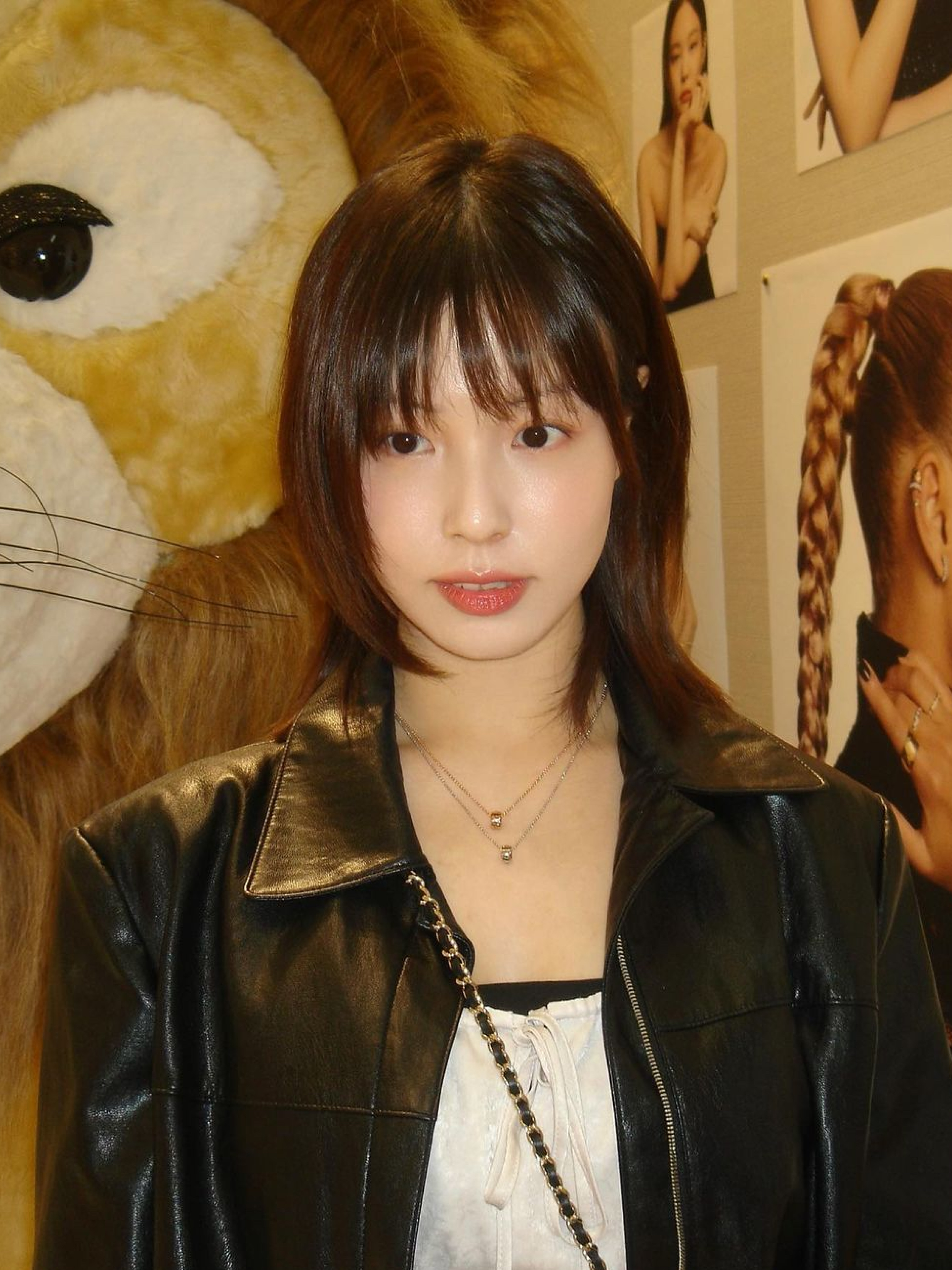 (W) Chanel Coco Crush Necklace Quilted Motif & 18K White Gold, (W) Chanel Coco Crush Necklace Quilted Motif & 18K Yellow Gold 착용 스타일 - 2