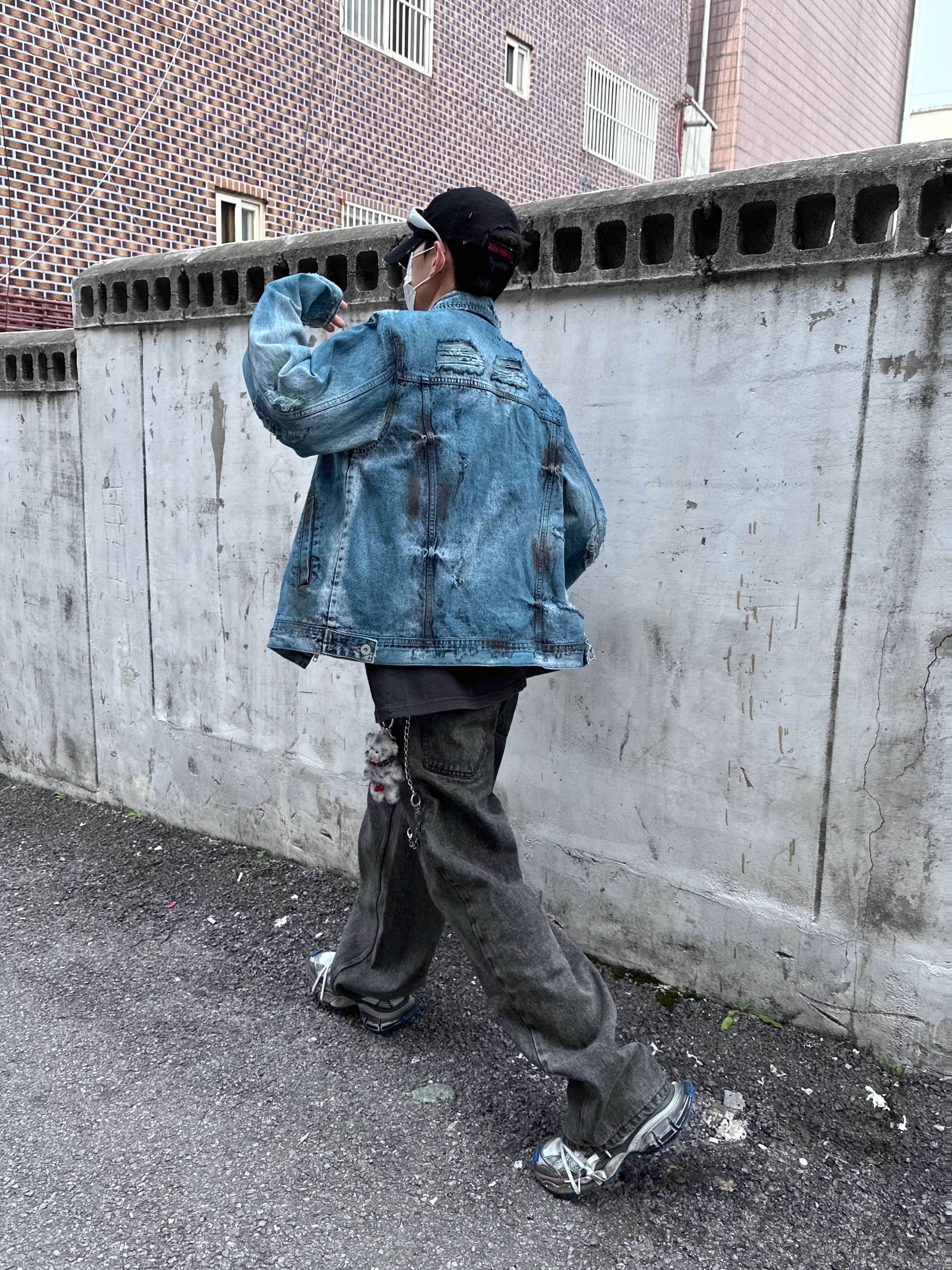 Balenciaga 3XL Sneakers Worn Out Grey White Blue 착용 스타일 - 3