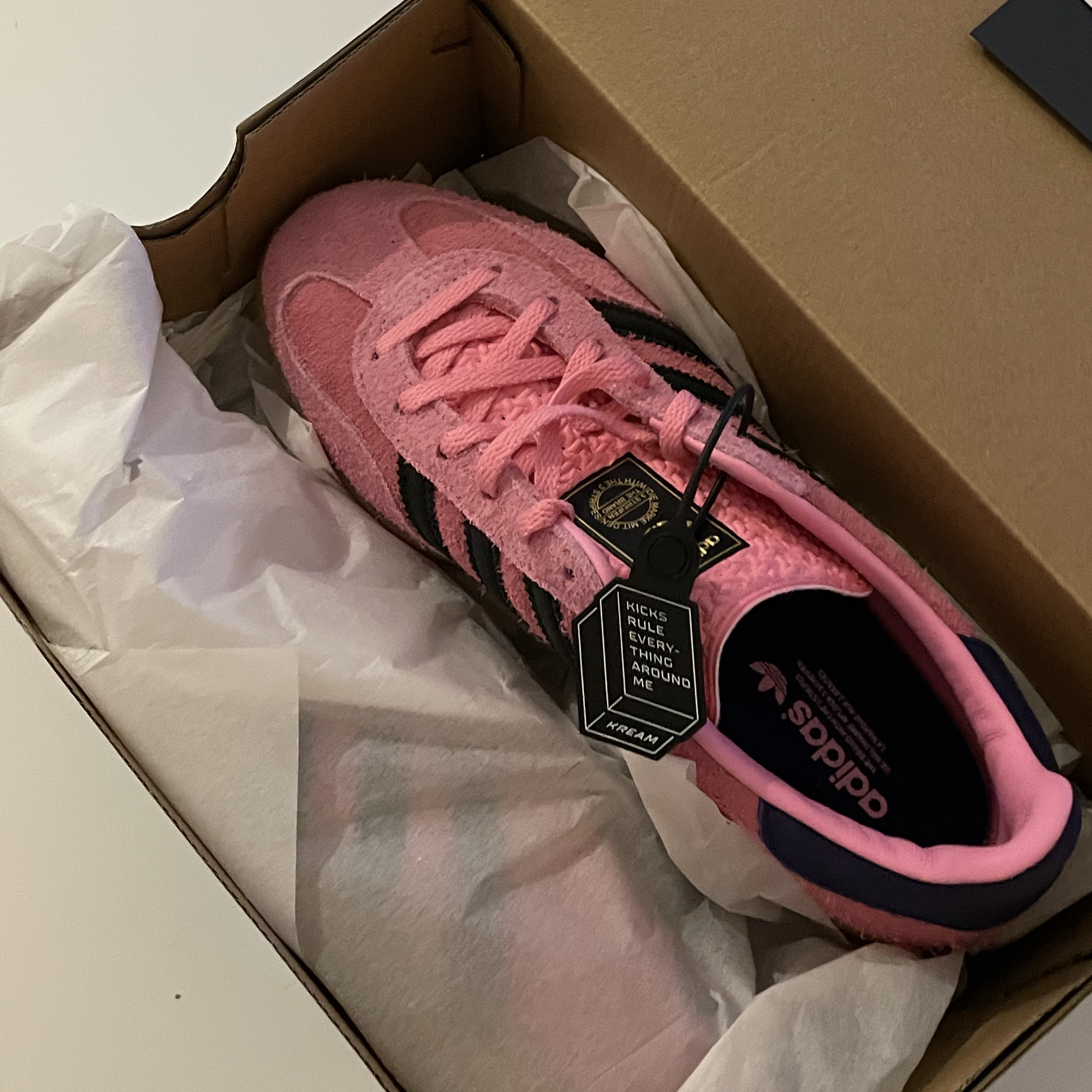 (W) Adidas Gazelle Indoor Bliss Pink 착용 스타일 - 1