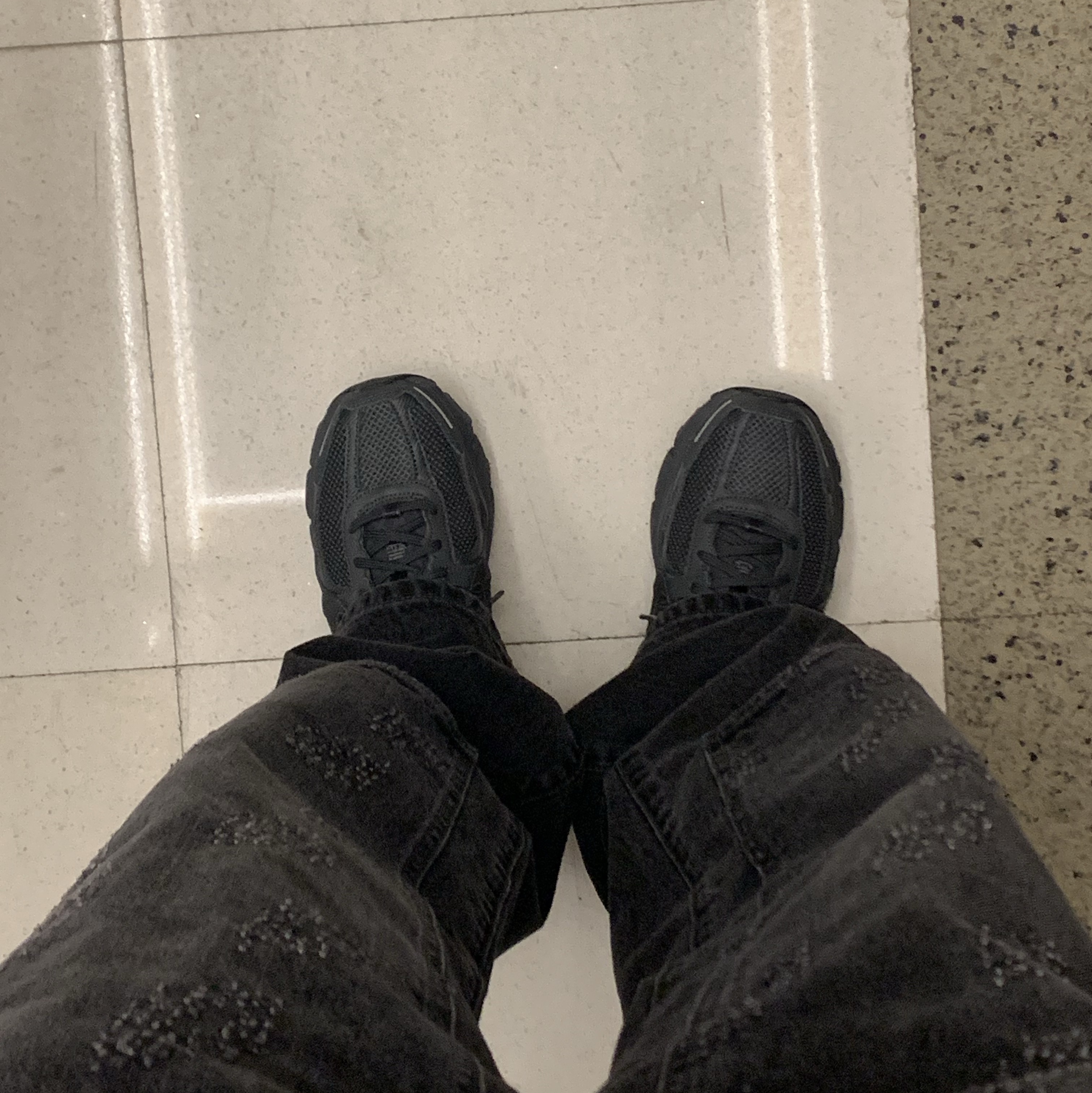 Nike Zoom Vomero 5 SP Anthracite 2023 착용 스타일