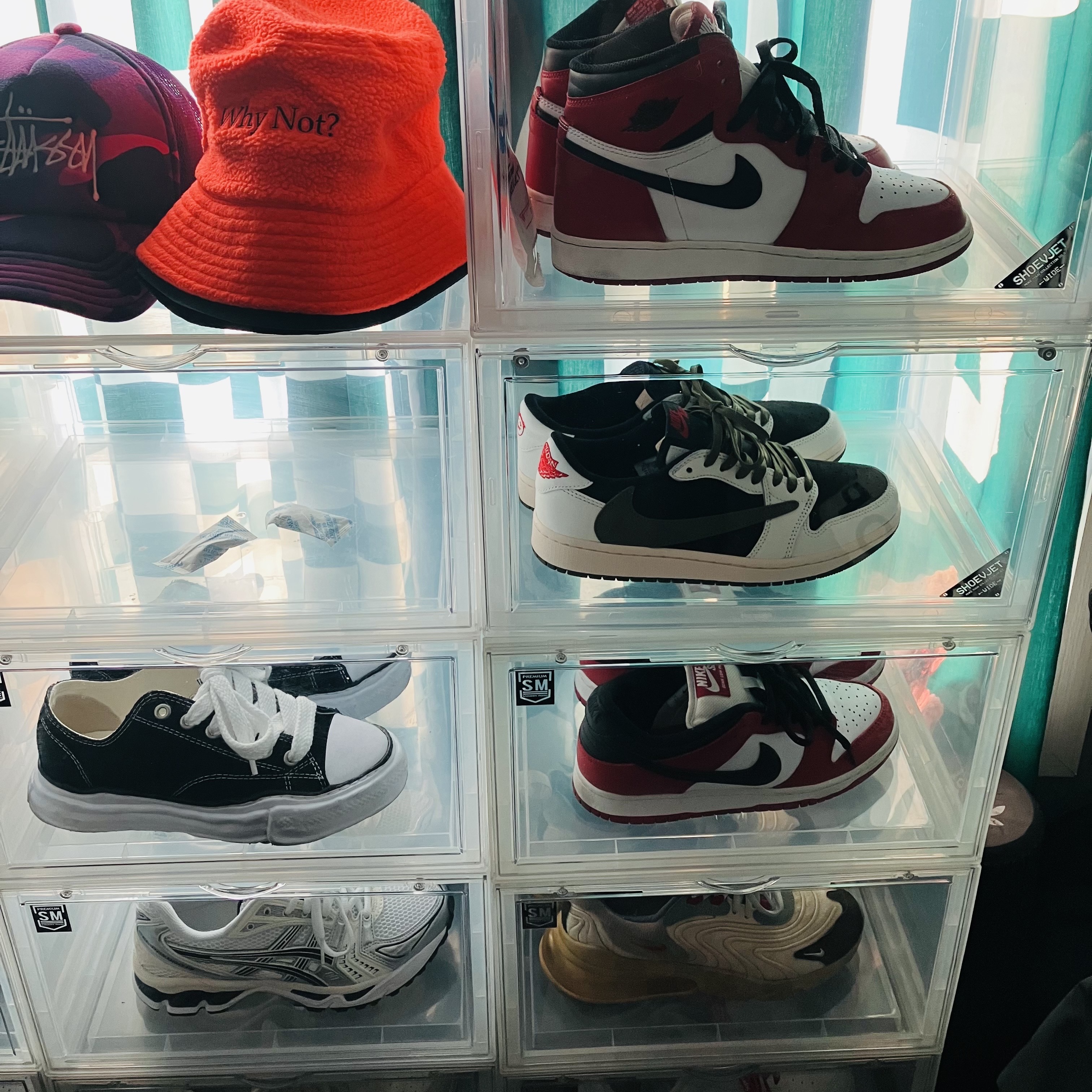 Jordan 1 Retro High OG Chicago 2022, (W) Jordan 1 x Travis Scott Retro Low OG SP Medium Olive 착용 스타일