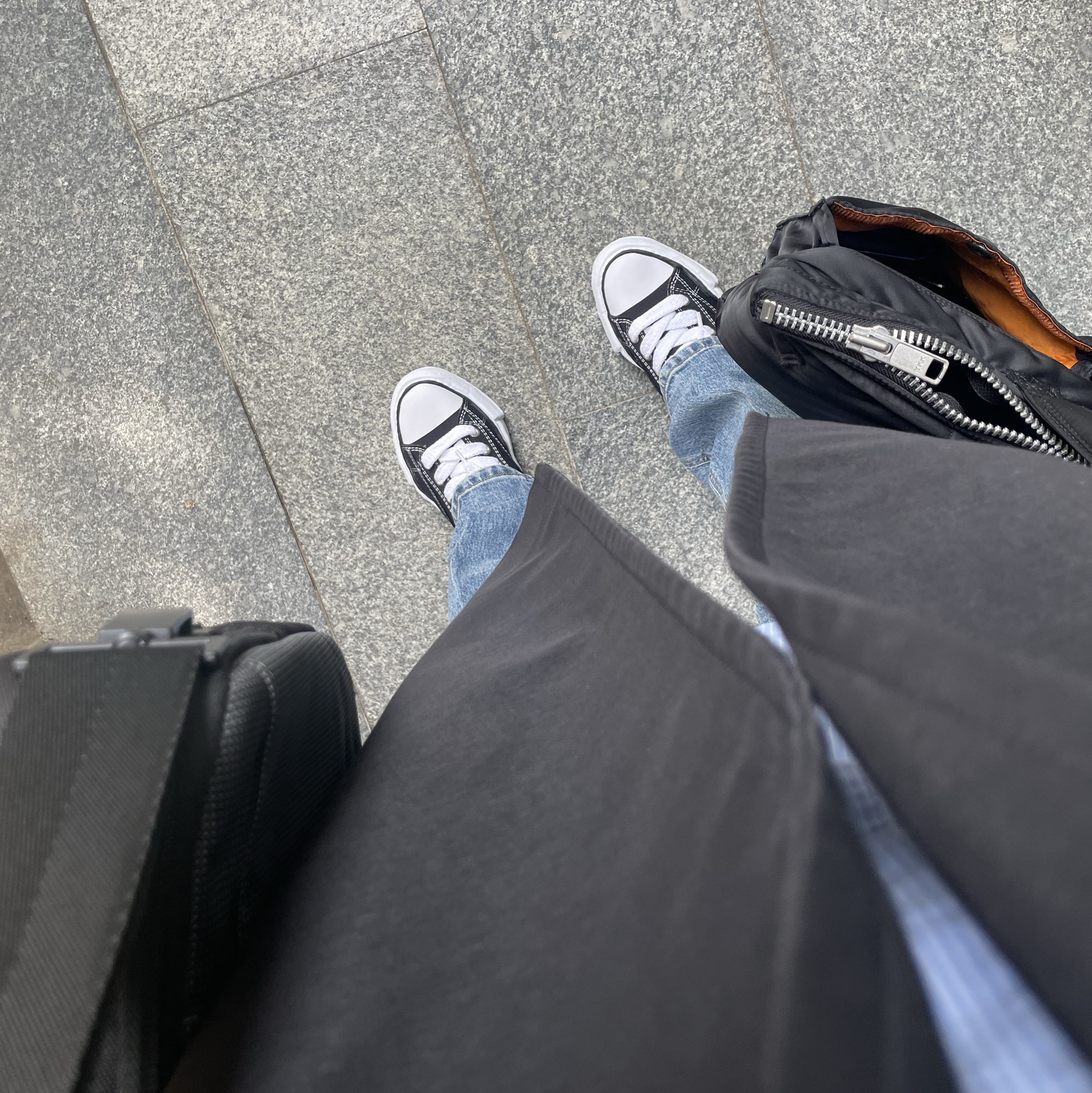 Maison Mihara Yasuhiro Peterson OG Sole Canvas Low Sneakers Black 착용 스타일