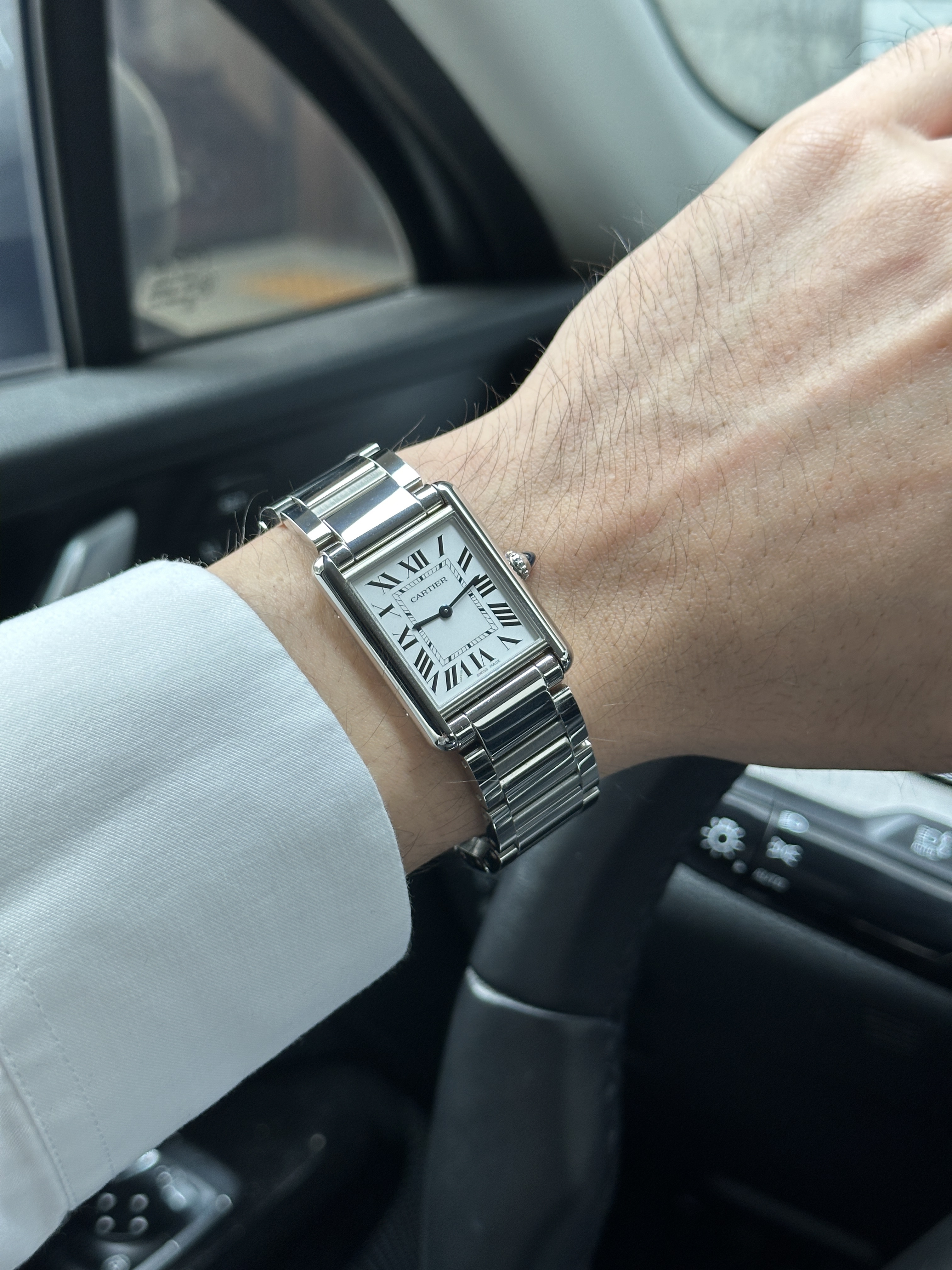 Cartier Tank Must Watch Large Quartz Steel Bracelet Steel 착용 스타일