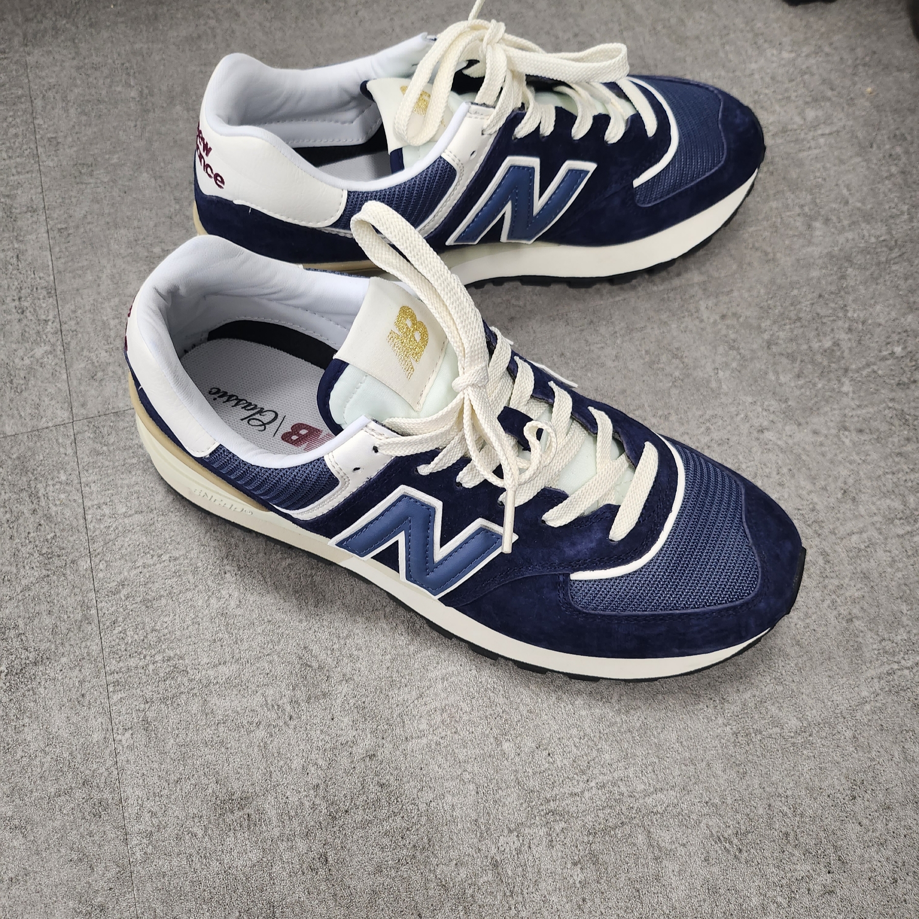 New Balance 574 Legacy Navy 착용 스타일