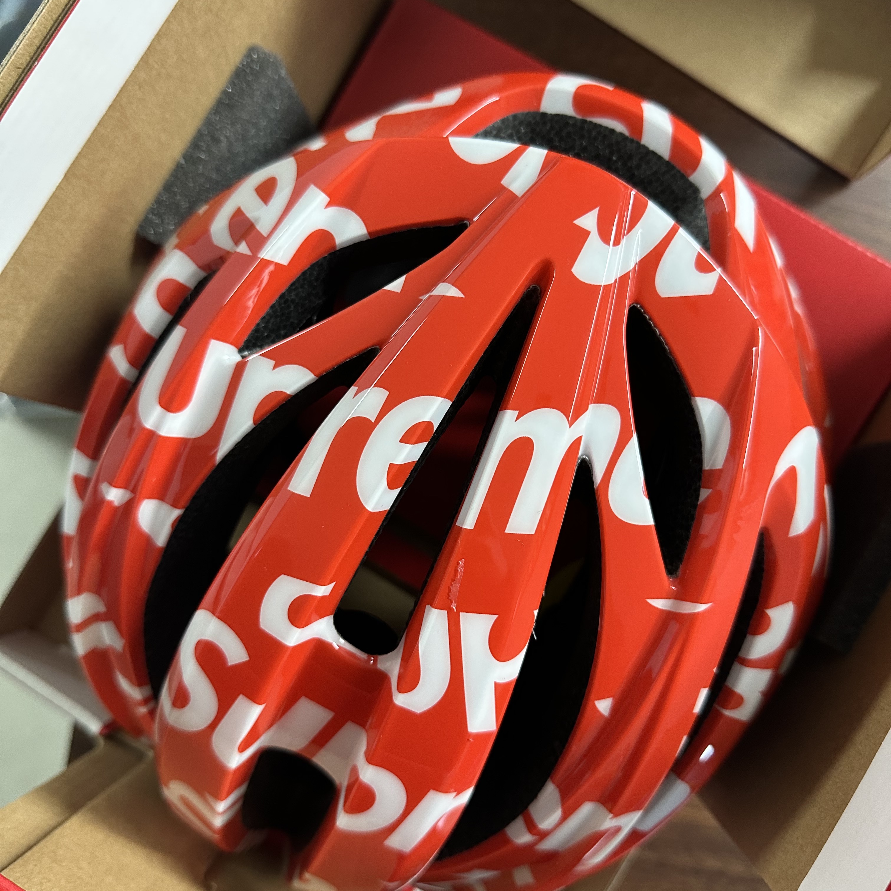 Supreme Giro Syntax MIPS Helmet Red - 20SS 착용 스타일 - 2