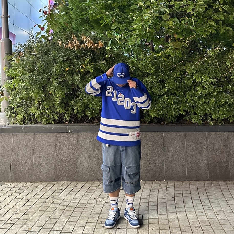 Supreme x WTAPS Mitchell & Ness Hockey Jersey Blue - 21FW, Nike x Why So Sad? SB Dunk Low Pro Coastal Blue 착용 스타일 - 1