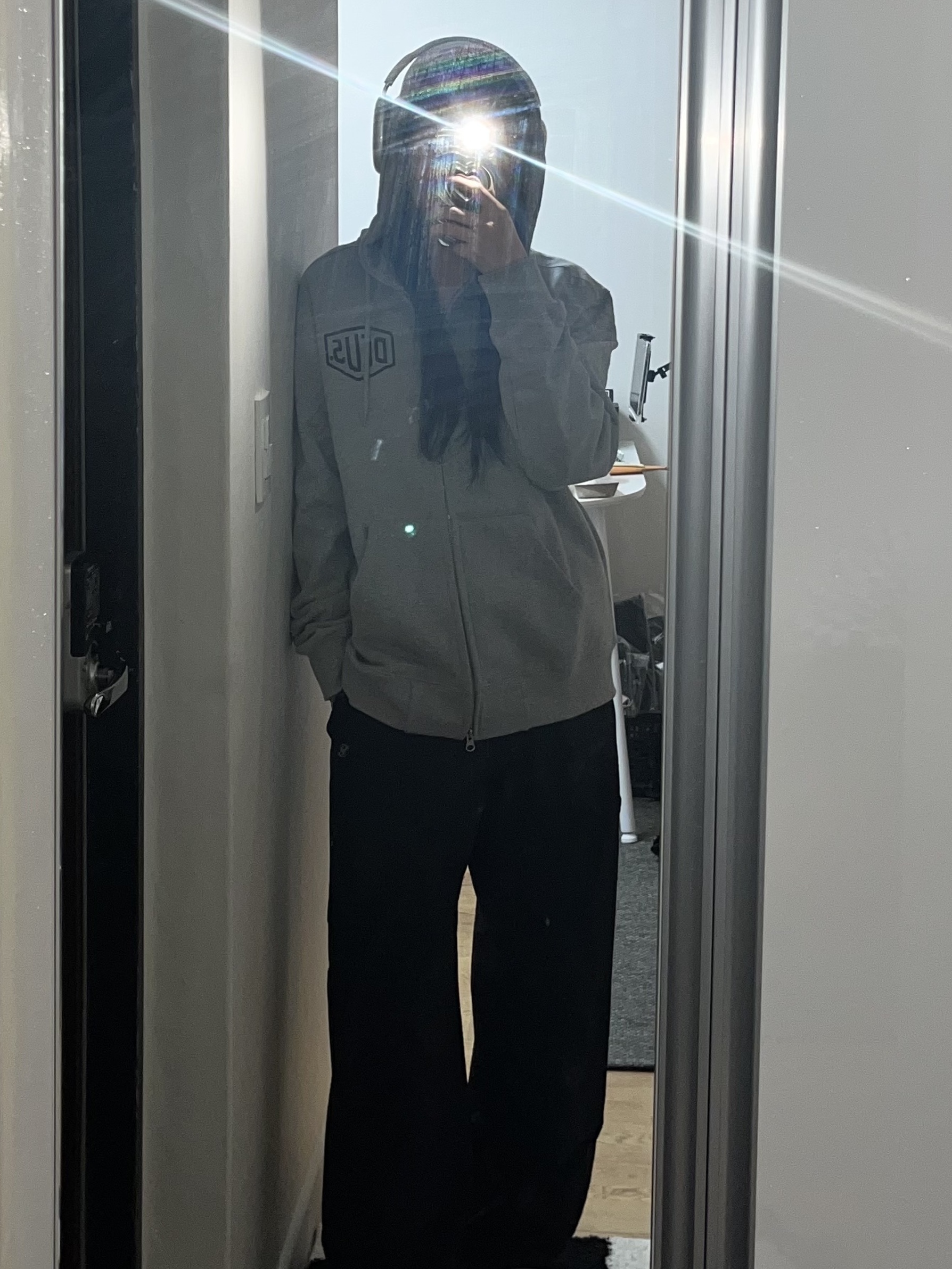 Deus Ex Machina Seoul College Hooded Jacket Grey Heather, Arc'teryx Mantis 1 Waistpack Black 착용 스타일 - 3