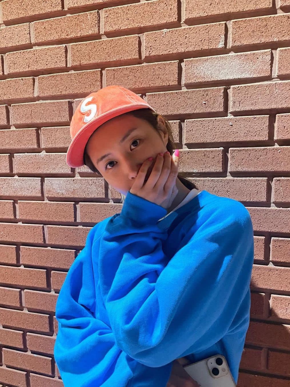 Supreme Pigment Canvas S Logo 6-Panel Navy - 23SS, Supreme Pigment Print S Logo 6-Panel Orange - 22FW 착용 스타일 - 3