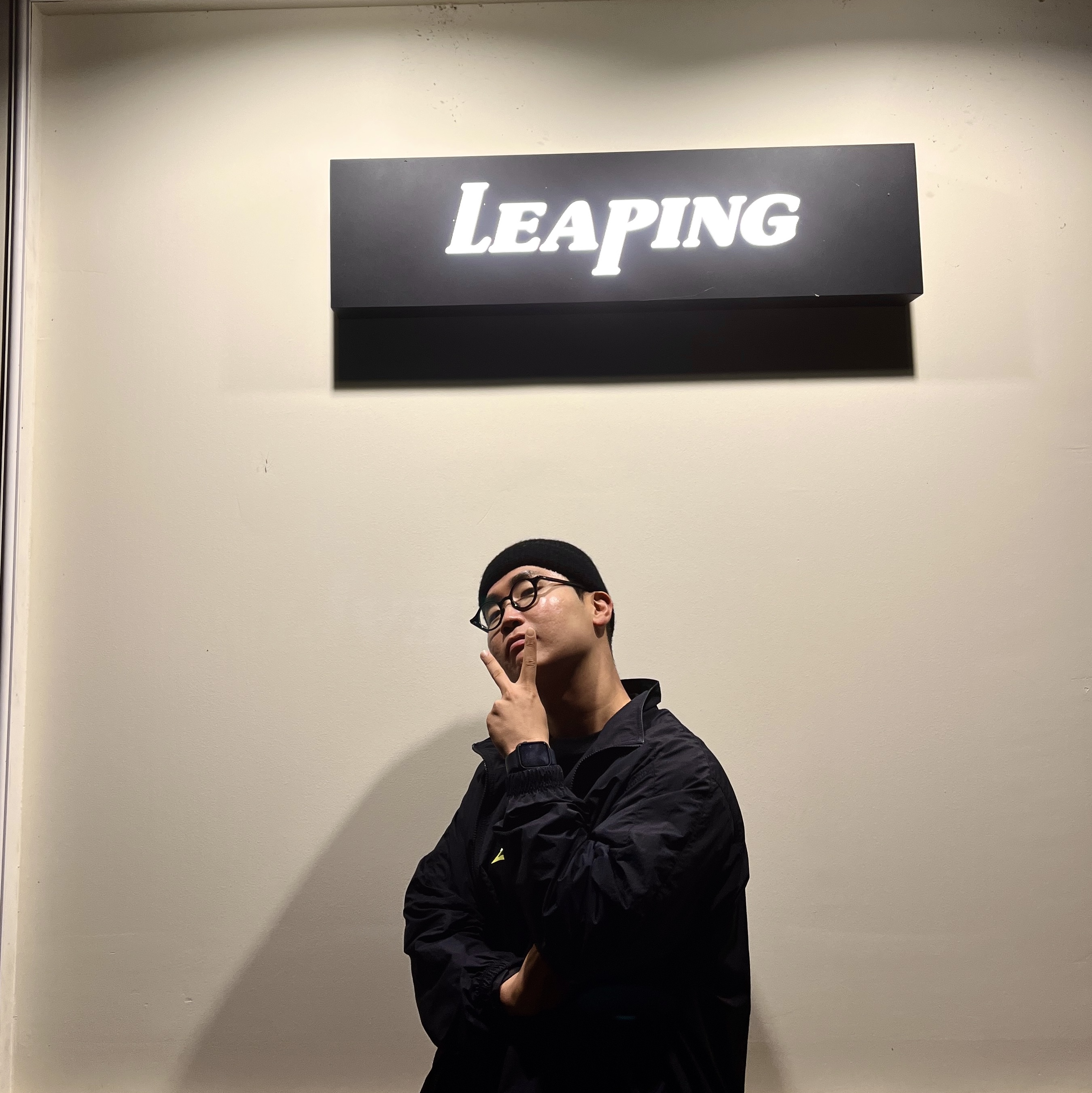 [KREAM 단독 / 예약 배송] Fabricar x SUPERRACE Collaboration Logo T-Shirts Black, Nike NRG Solo Swoosh Woven Track Jacket Black - Asia 착용 스타일 - 2