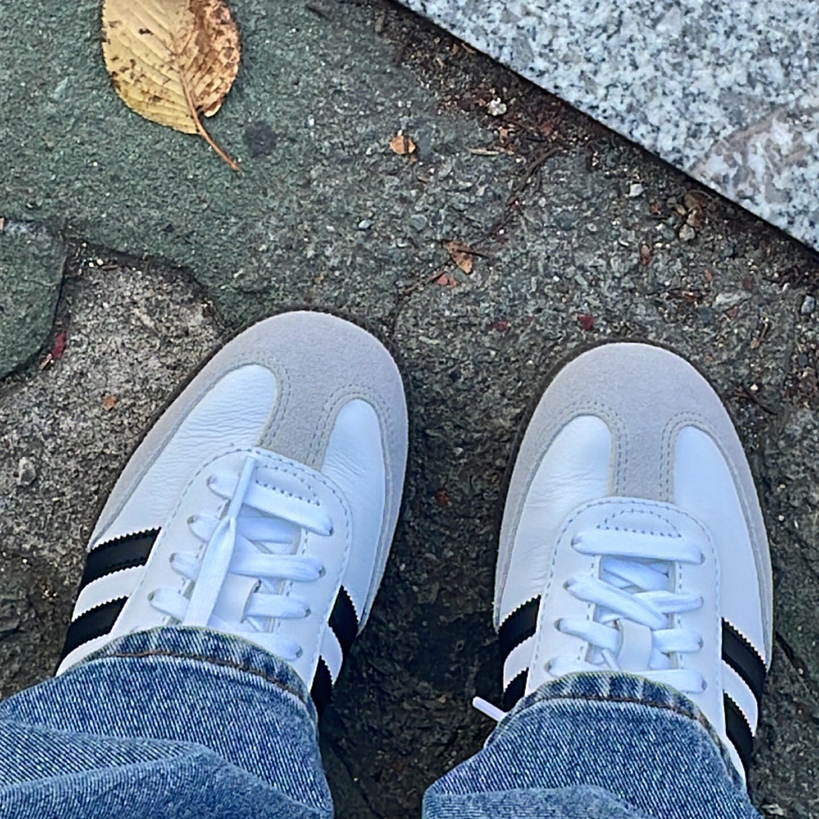 Adidas Samba OG Cloud White 착용 스타일