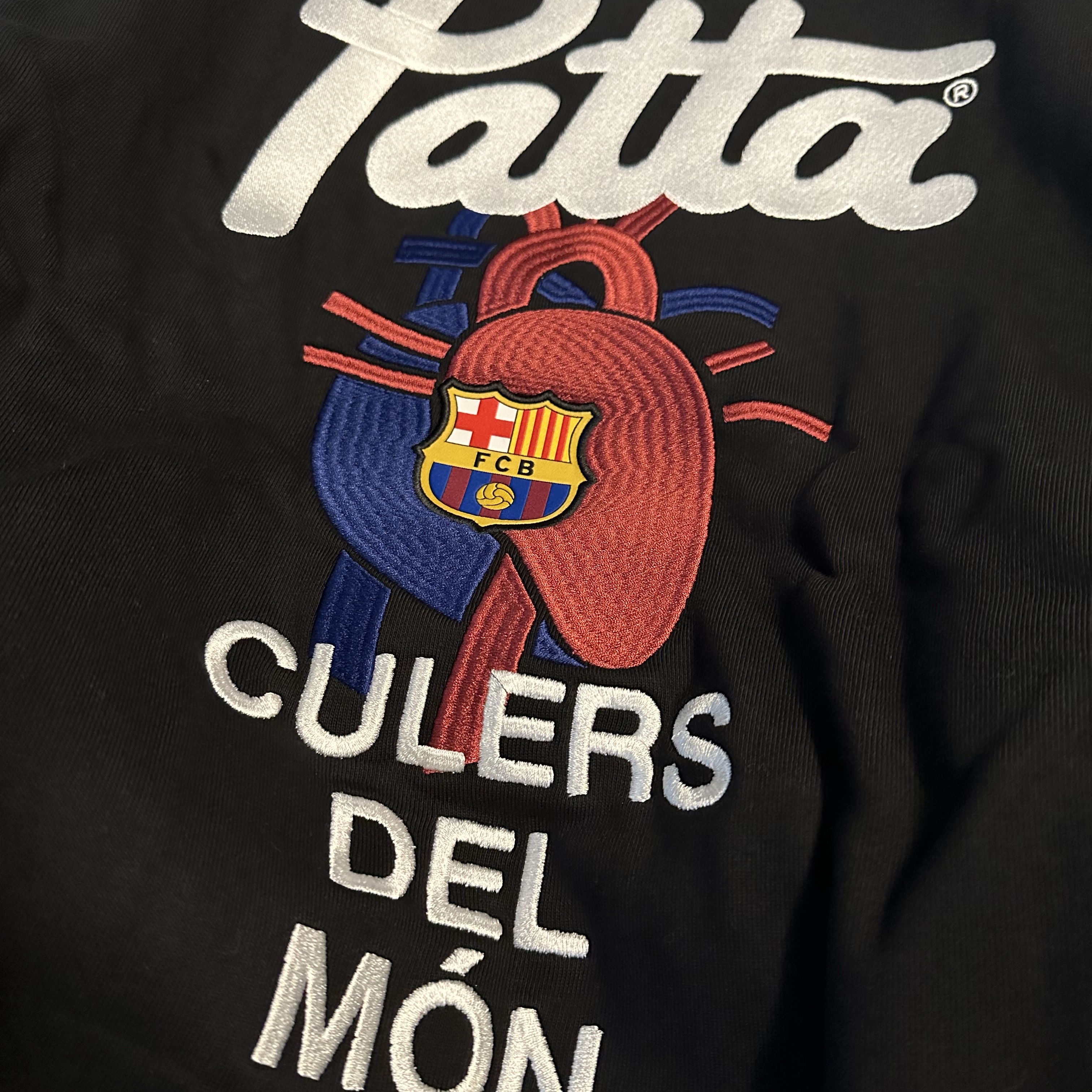 Nike x Patta x FC Barcelona Solo Swoosh Hoodie Culers del Món (FD4147-010) 착용 스타일
