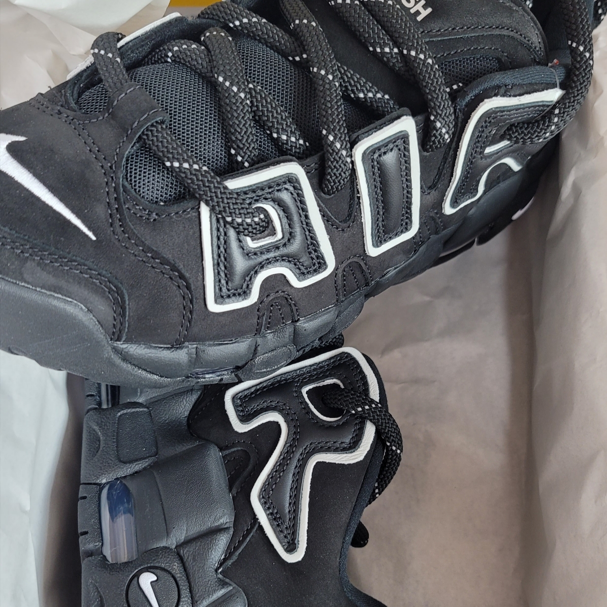 Nike x Ambush Air More Uptempo Low Black and White 착용 스타일