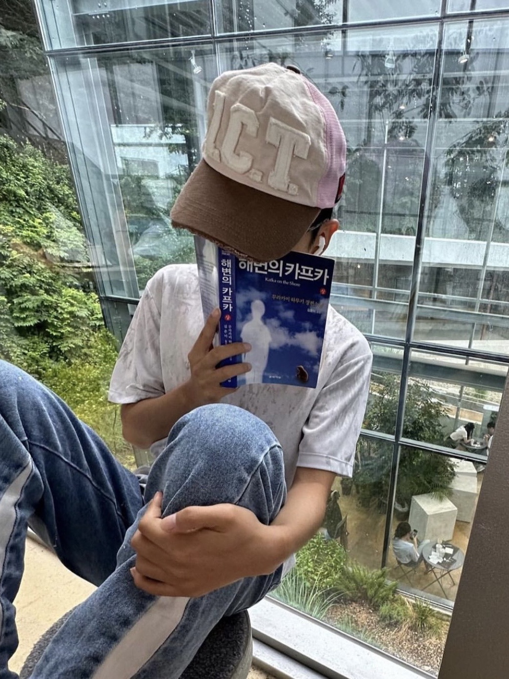 Icyto I.C.T Trucker Cap Ivory Brown 착용 스타일