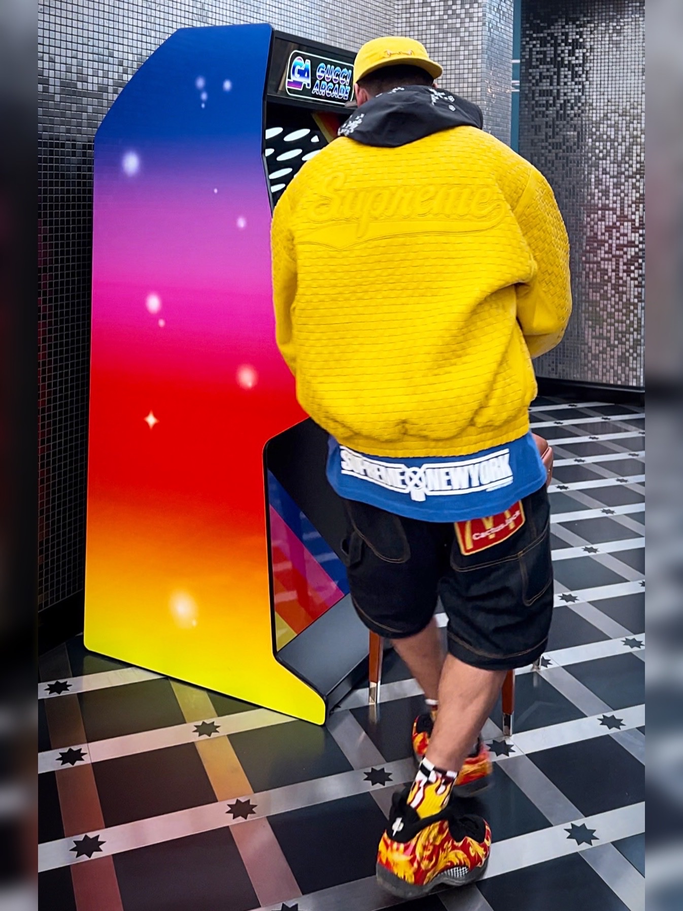 Supreme Woven Leather Varsity Jacket Yellow - 23FW, Supreme x Bounty Hunter Skulls T-Shirt Royal - 23FW 착용 스타일 - 1