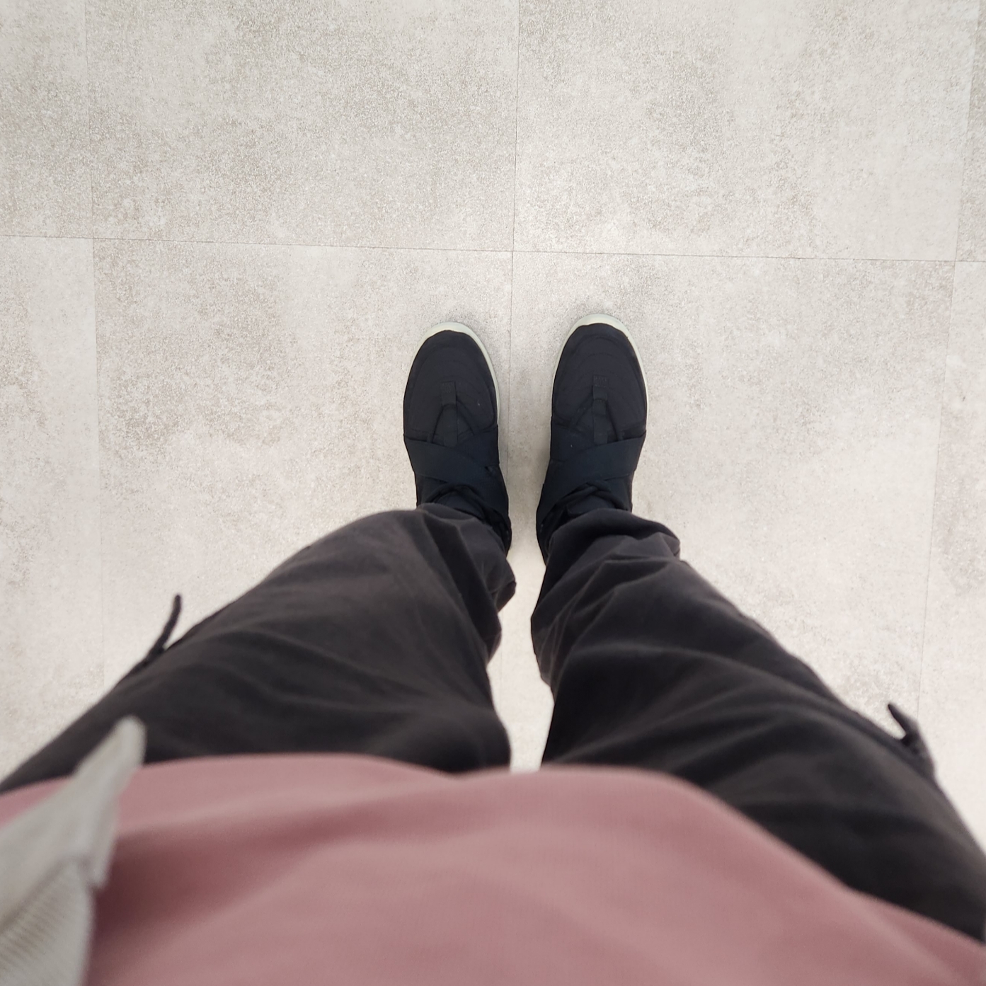 Nike x Fear of God Air Fear of God Raid Black 착용 스타일