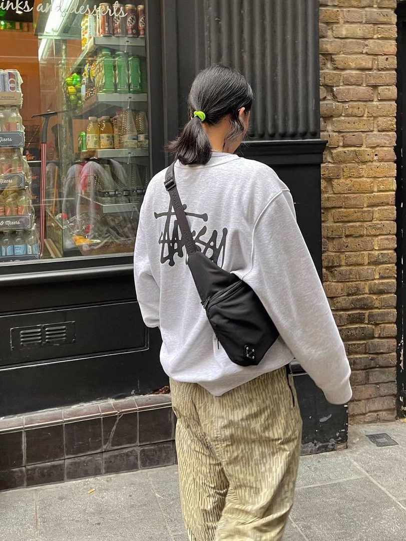 Stussy Basic Stussy Pigment Dyed Crew Forest, Stussy Basic Stussy Crew Navy 2023 착용 스타일 - 5