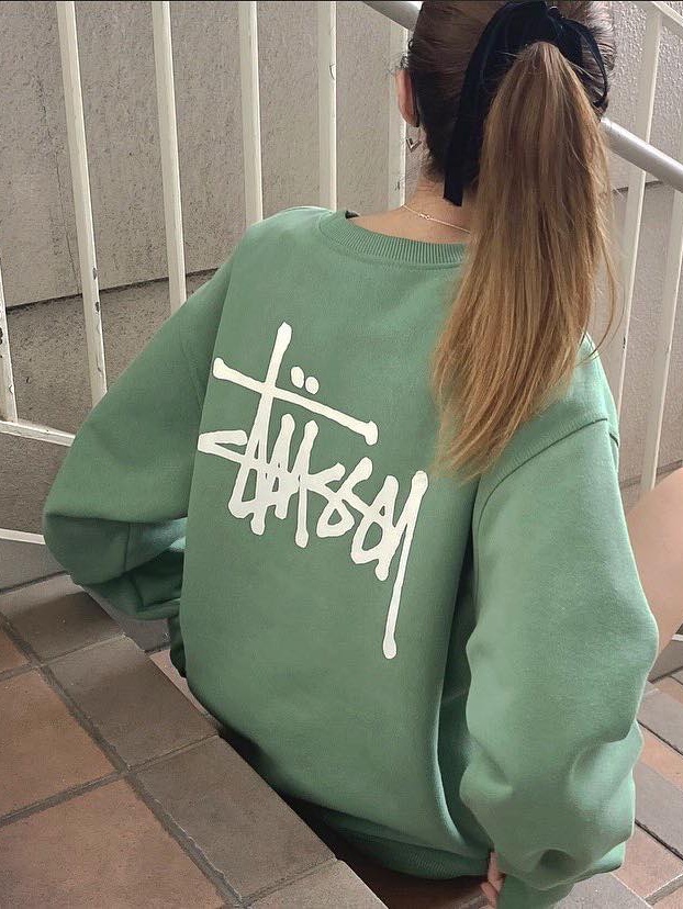 Stussy Basic Stussy Pigment Dyed Crew Forest, Stussy Basic Stussy Crew Navy 2023 착용 스타일 - 2