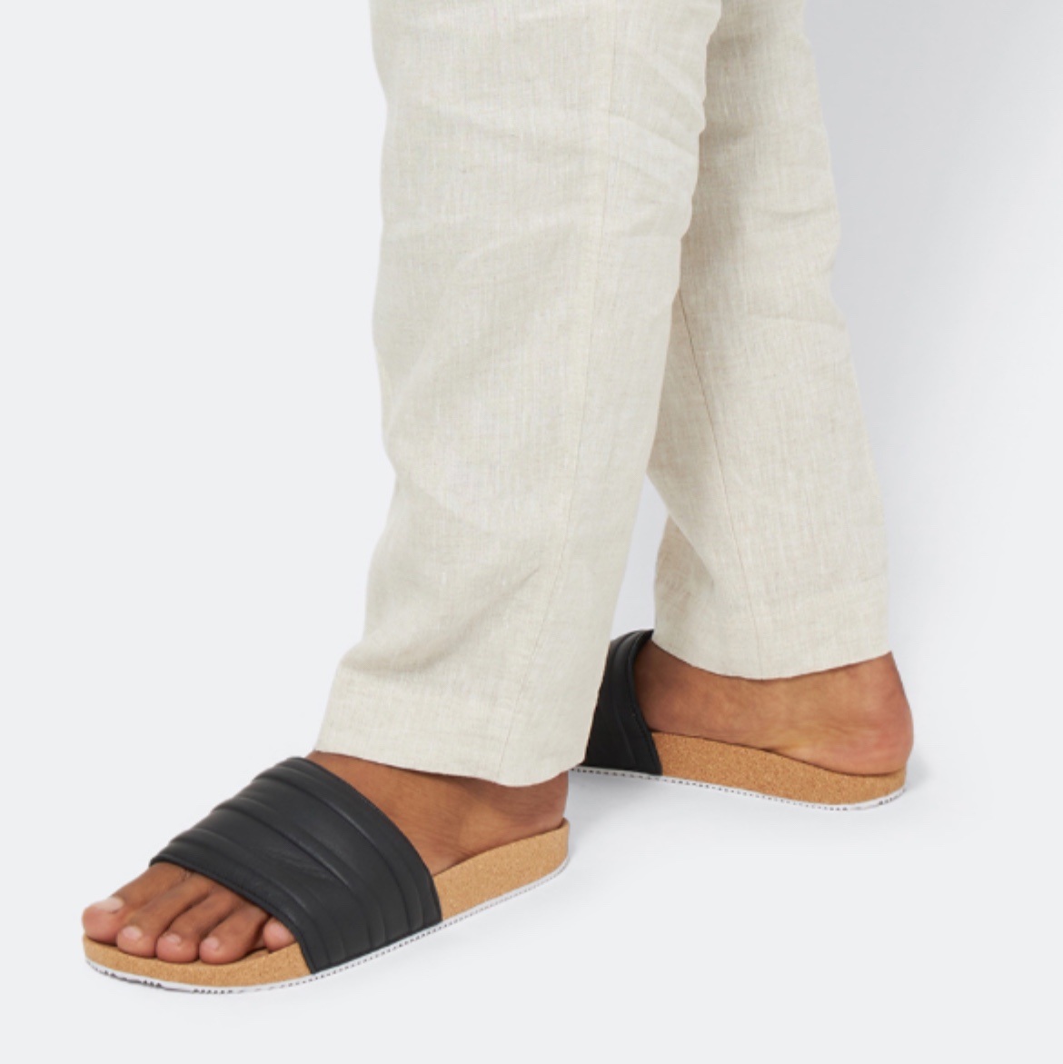 Adidas Adilette Premium Slide Core Black 착용 스타일