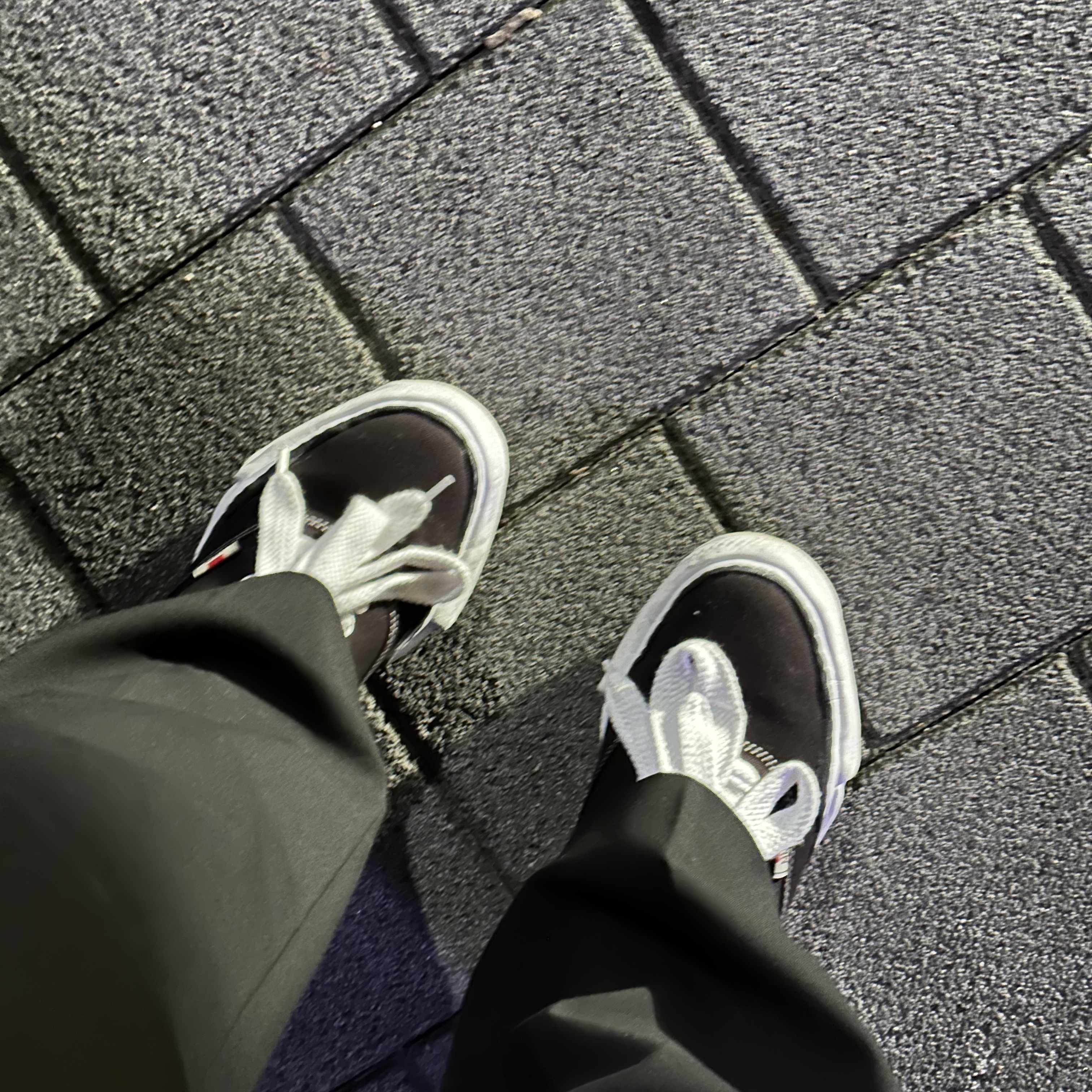 Maison Mihara Yasuhiro Baker OG Sole Canvas Low Cut Sneakers Black 착용 스타일