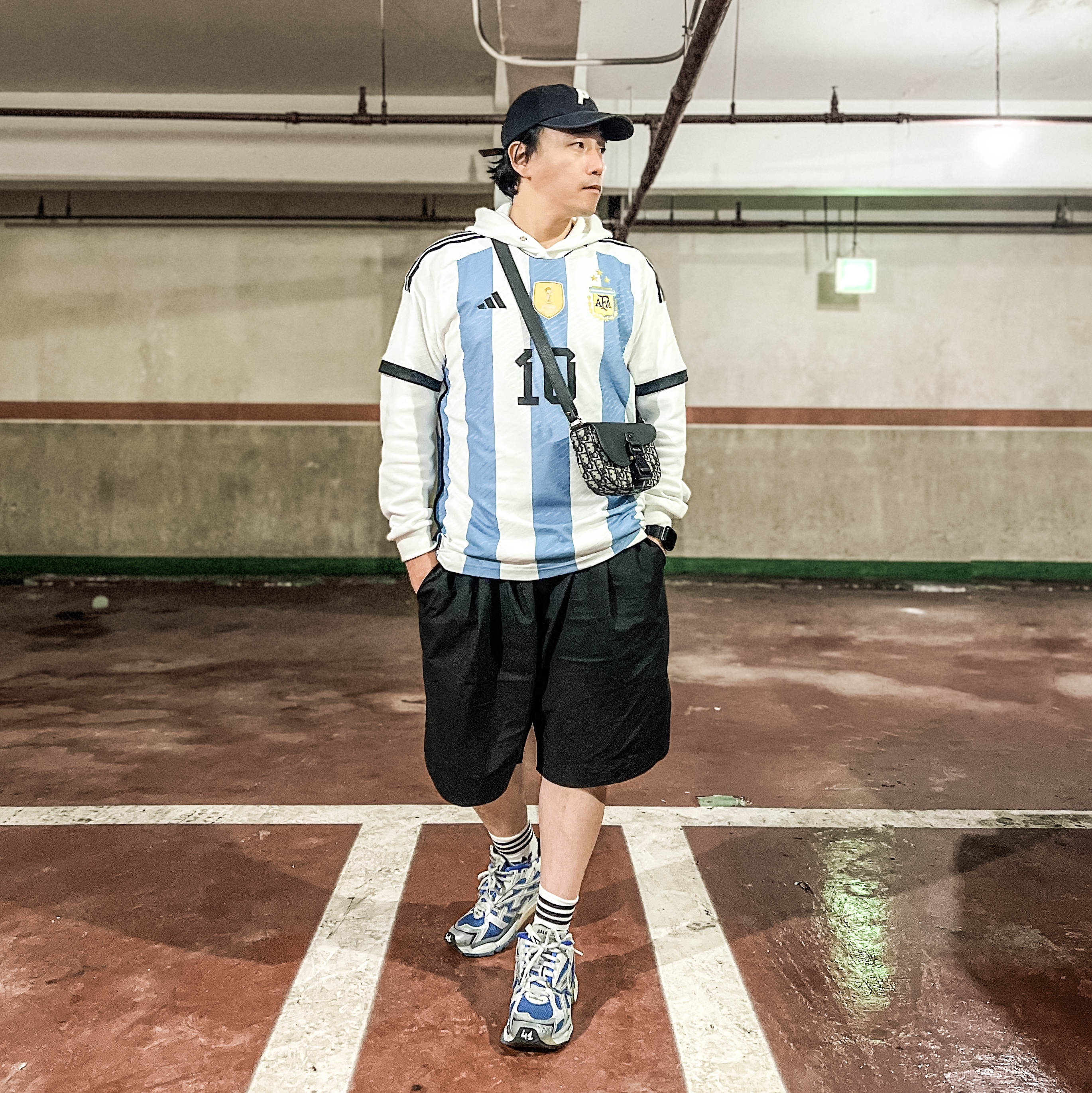 Palace Washed Twill P 6-Panel Black - 22SS, Adidas Argentina 2022 3 Star Home Authentic Jersey White Light Blue - KR Sizing (Non Marking Ver.) 착용 스타일 - 1