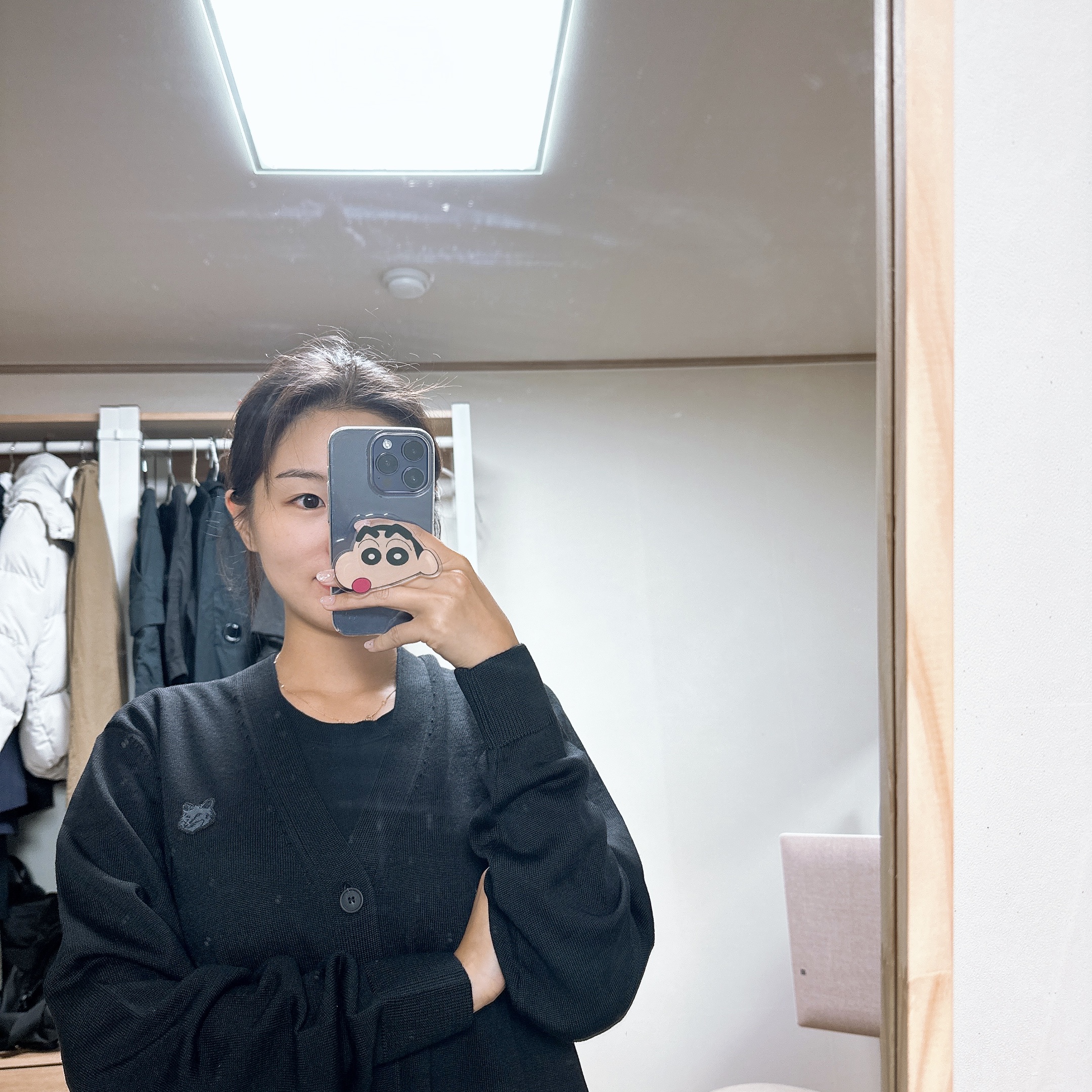 Maison Kitsune Bold Fox Head Patch Regular Cardigan Black 착용 스타일 - 2