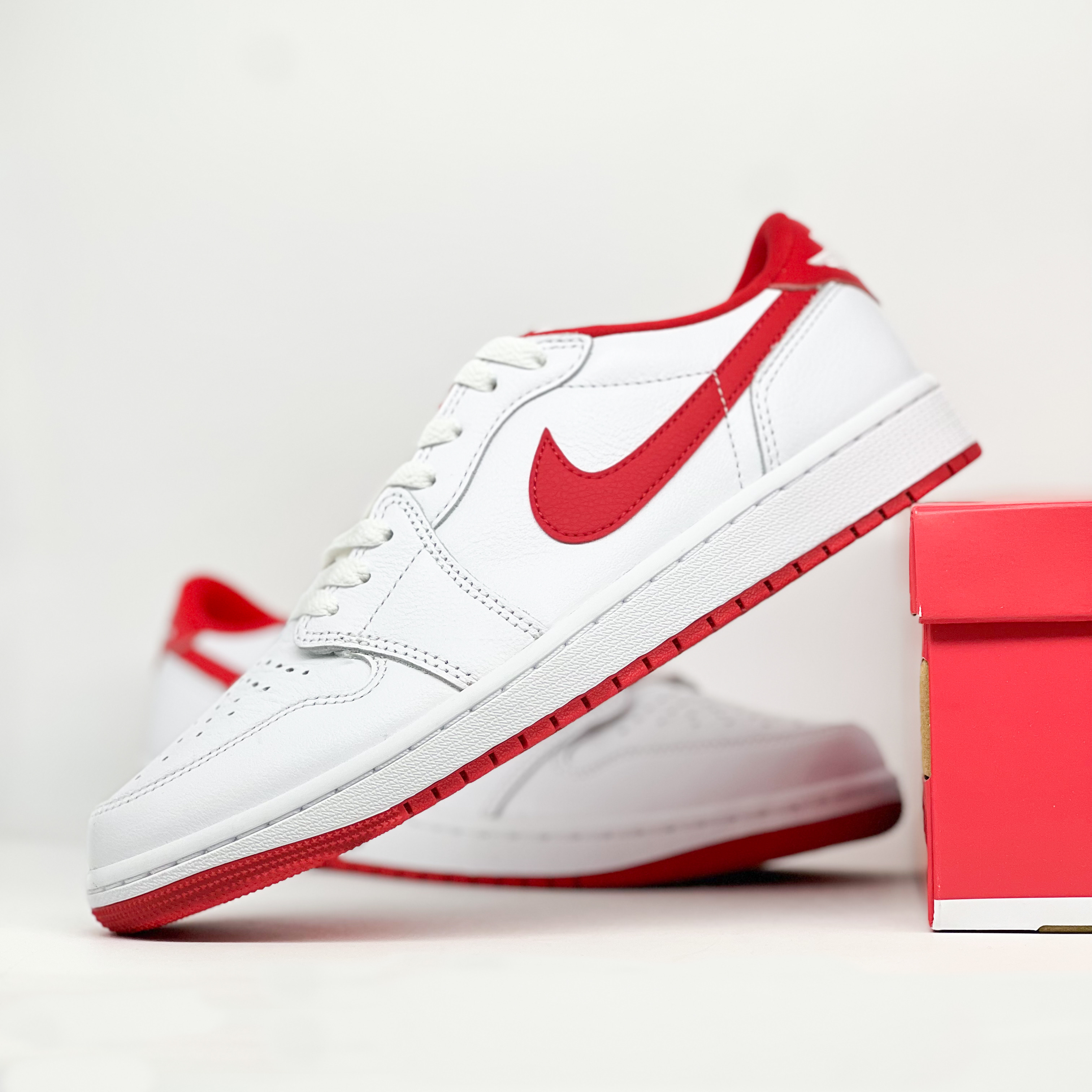 Jordan 1 Retro Low OG University Red 착용 스타일 - 4