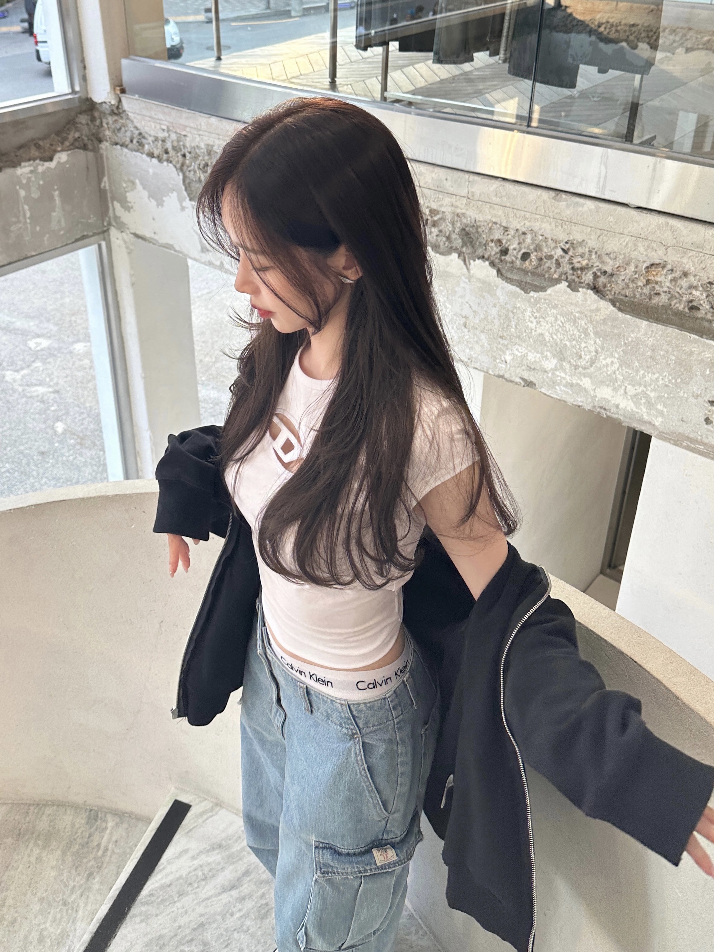 (W) Diesel T-Angie Peekaboo Logo T-Shirt White, Stussy Basic Stussy Zip Hoodie Black 2023 착용 스타일 - 1